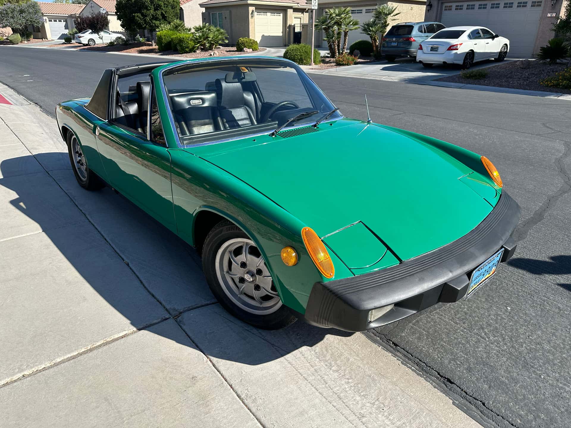 1975 Porsche 914 sold for $11,000