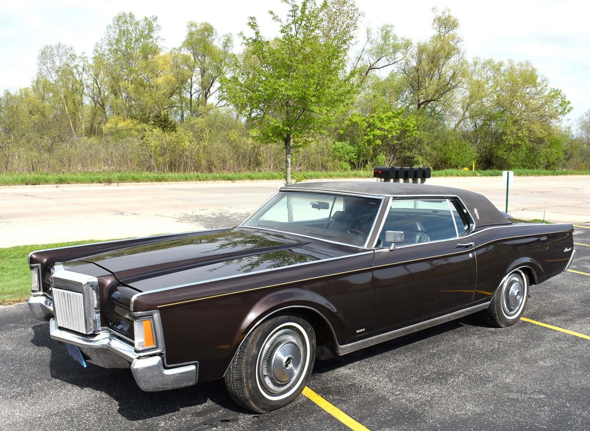 1970 Lincoln Continental Mk III sold for $8,250