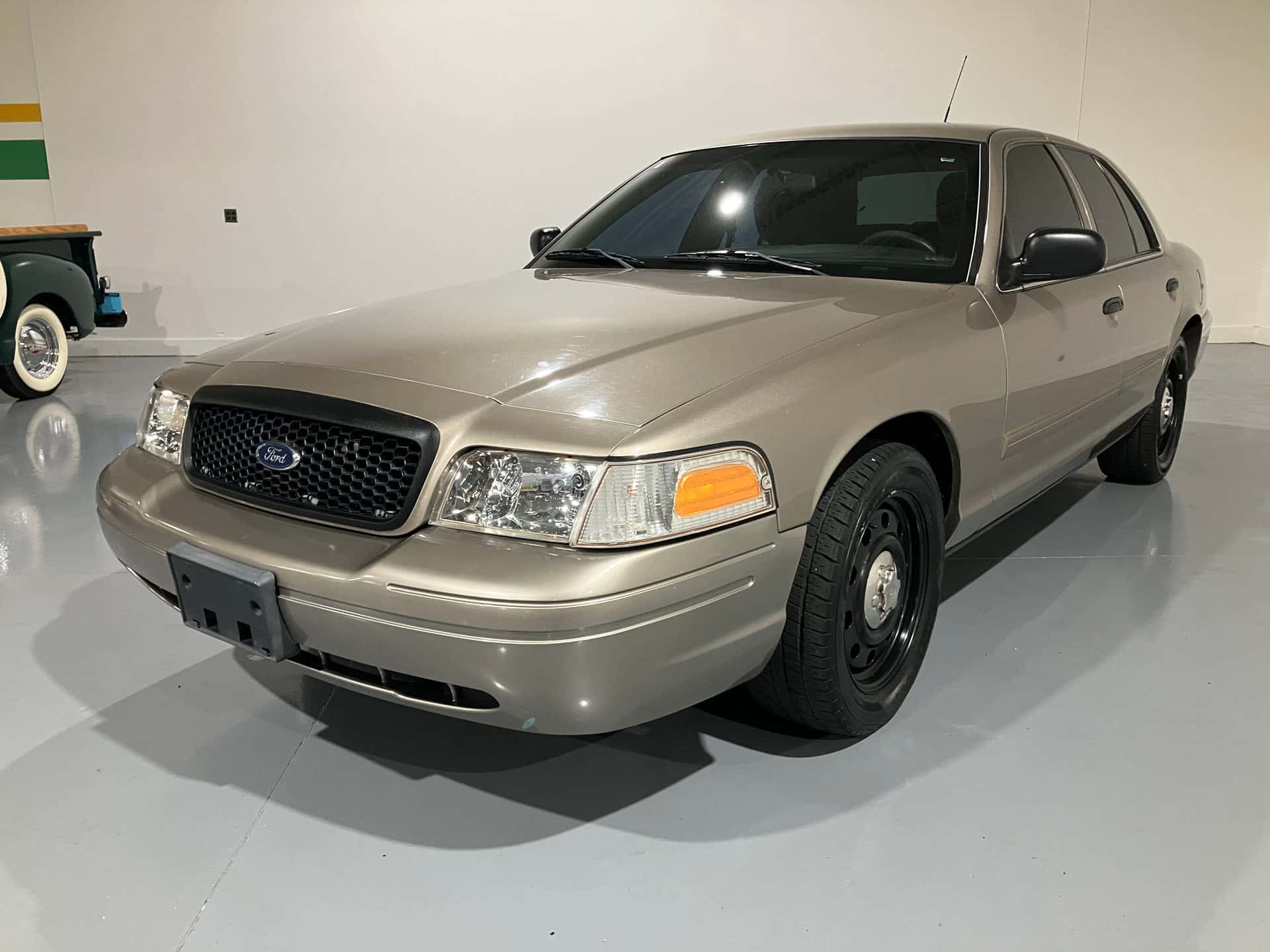 2011 Ford Crown Victoria sold for $6,789