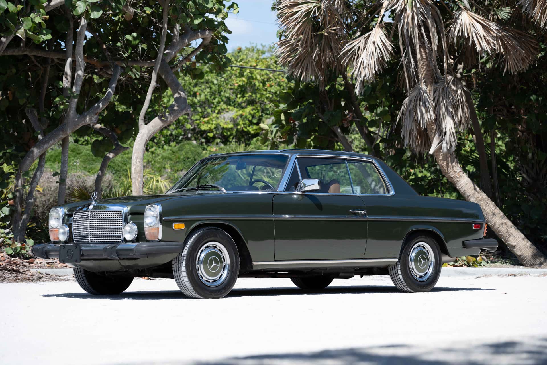 1974 Mercedes-Benz 280C sold for $20,000