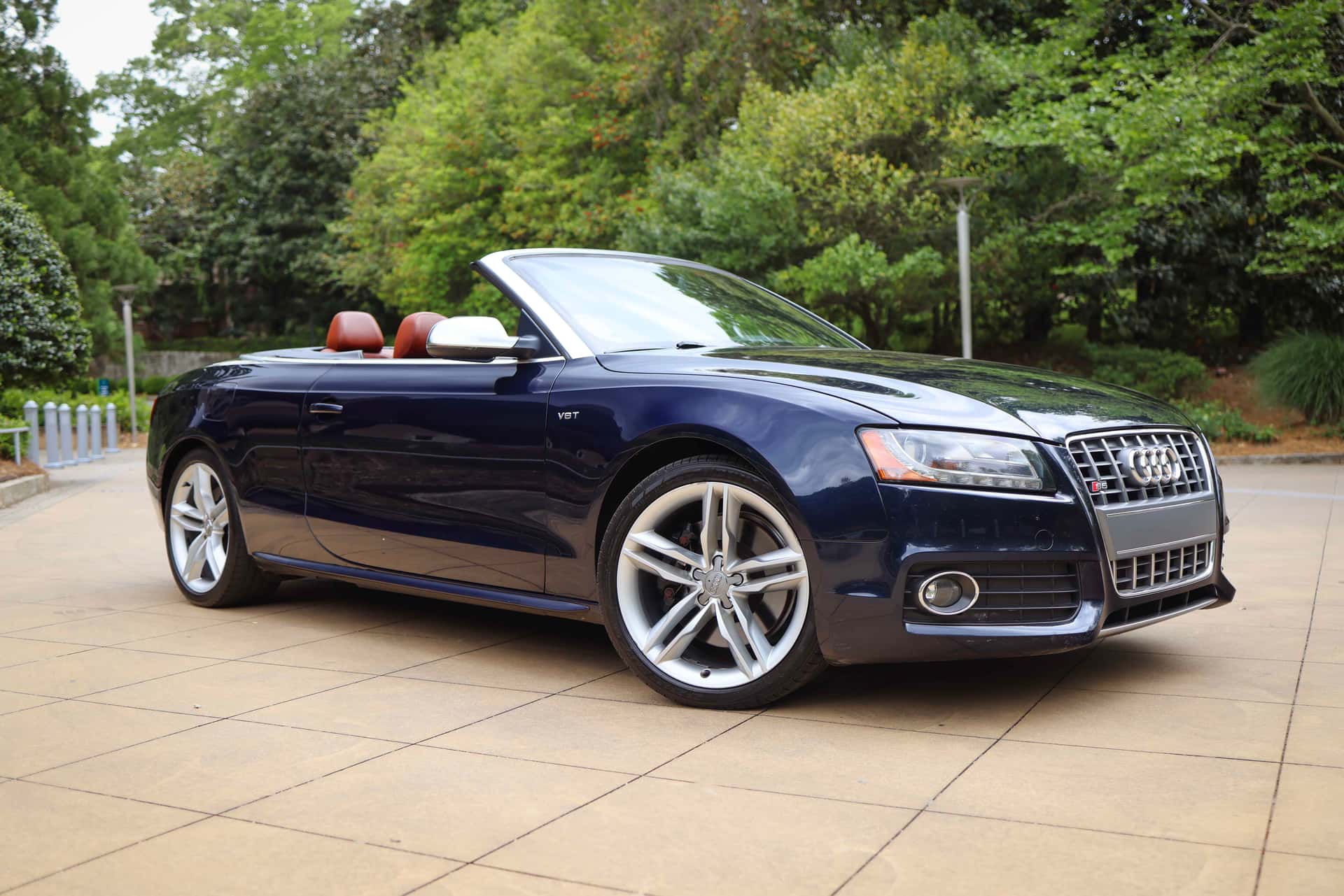 2010 Audi S5 sold for $15,250