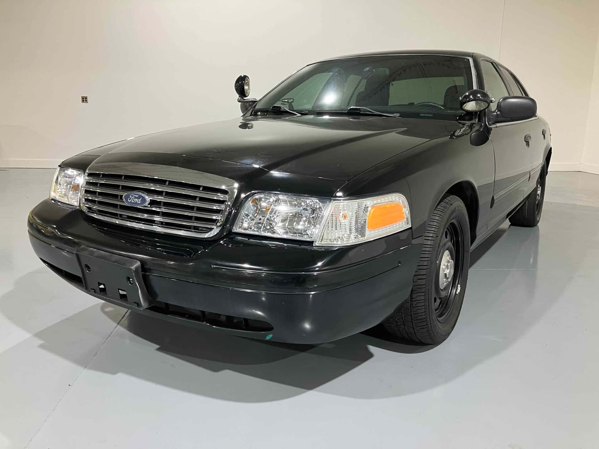 2009 Ford Crown Victoria sold for $9,000