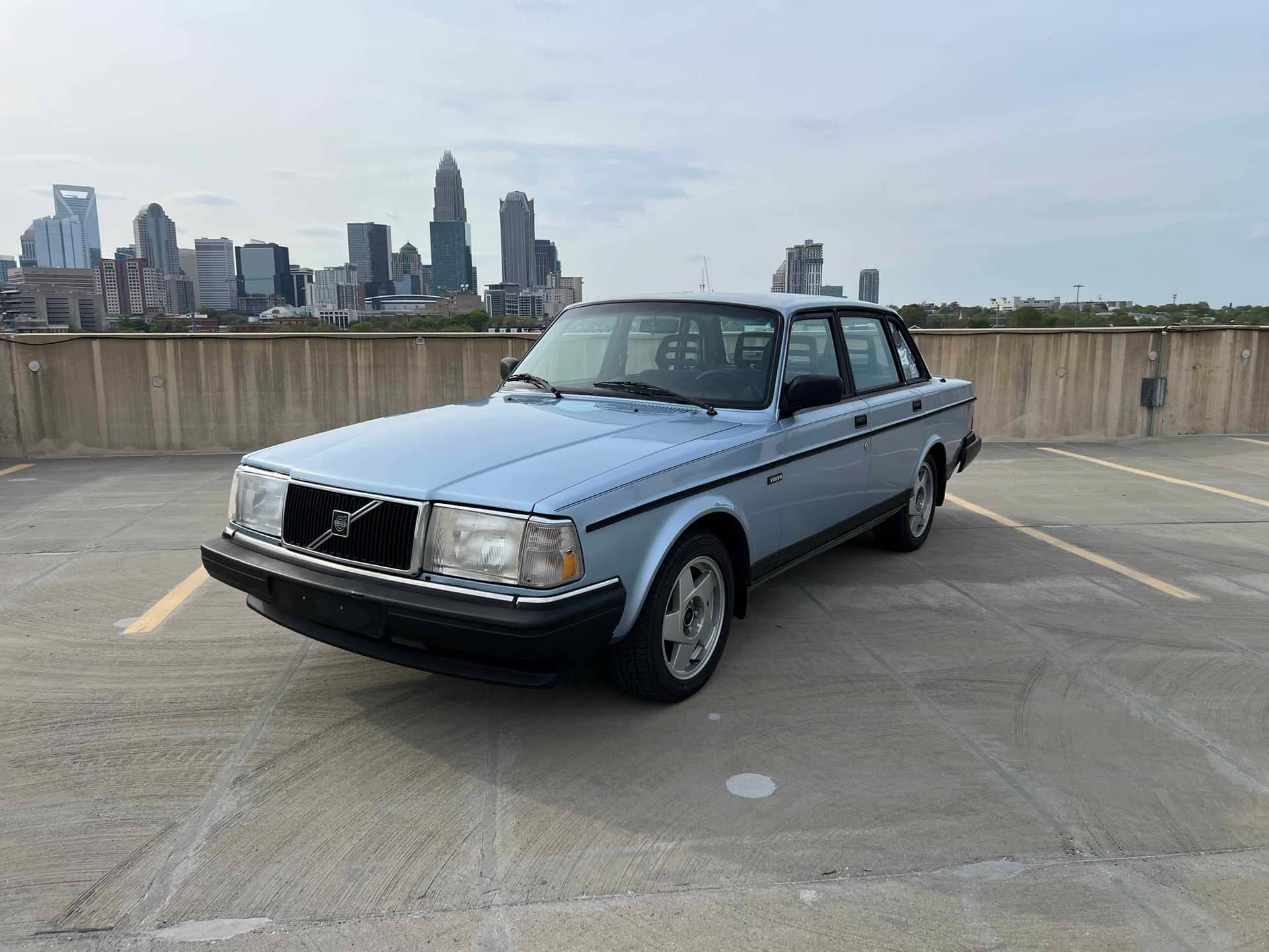 1992 Volvo 240 sold for $2,440