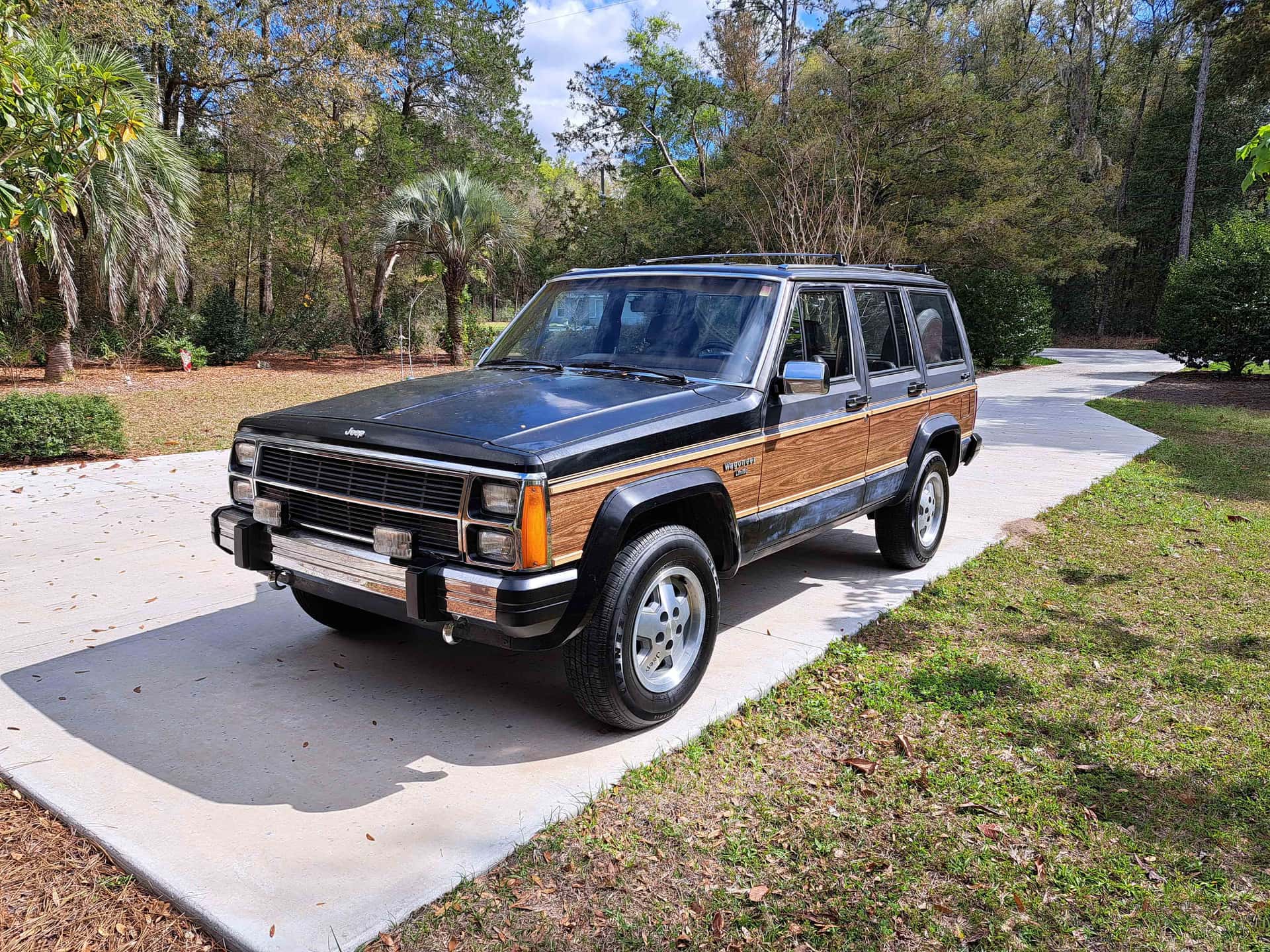 1987 Jeep Wagoneer sold for $3,800