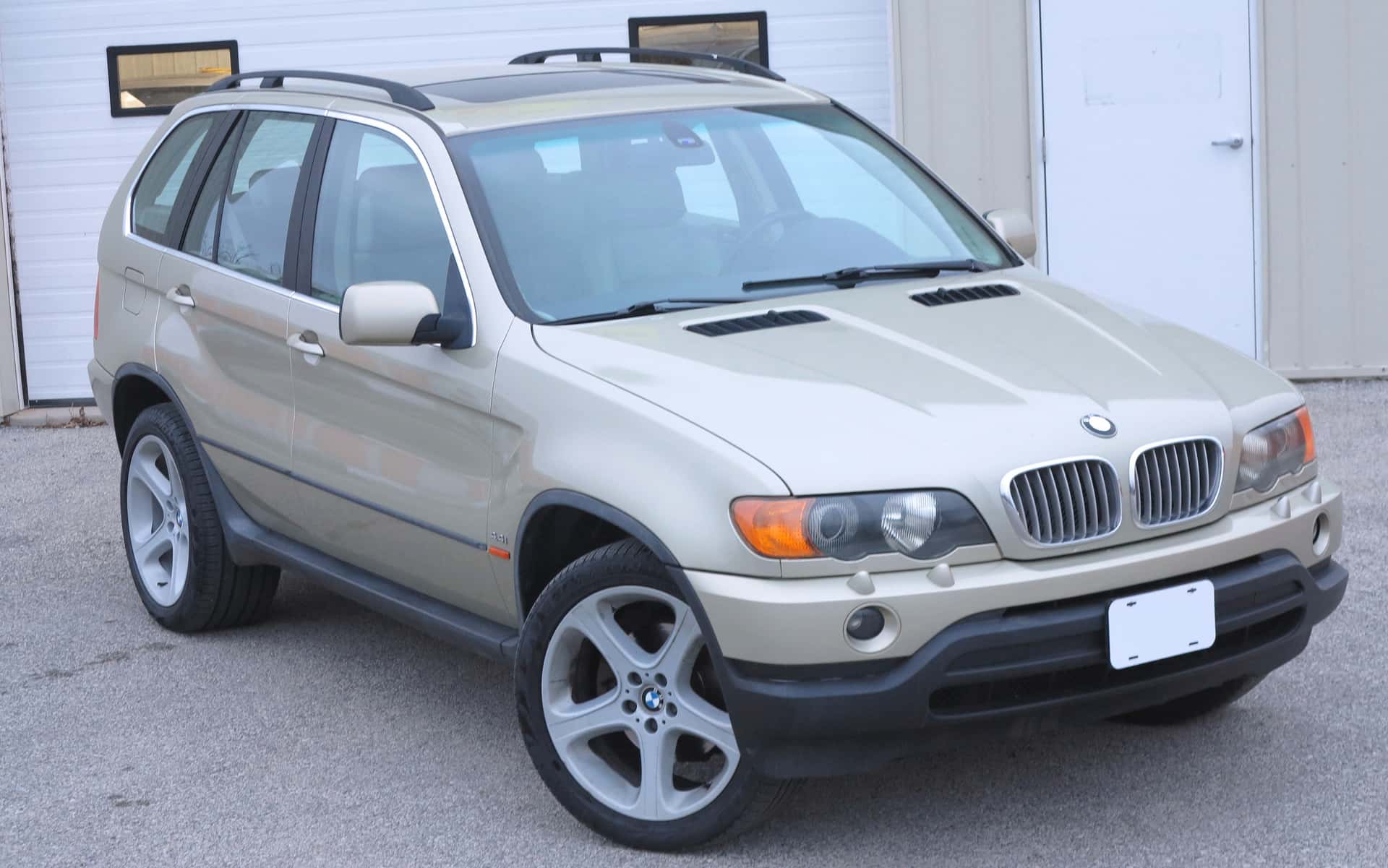2000 BMW X5 sold for $5,002