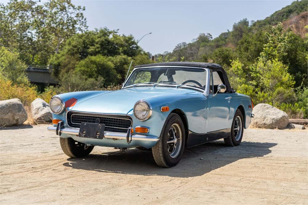 1972 MG Midget sold for $4,000