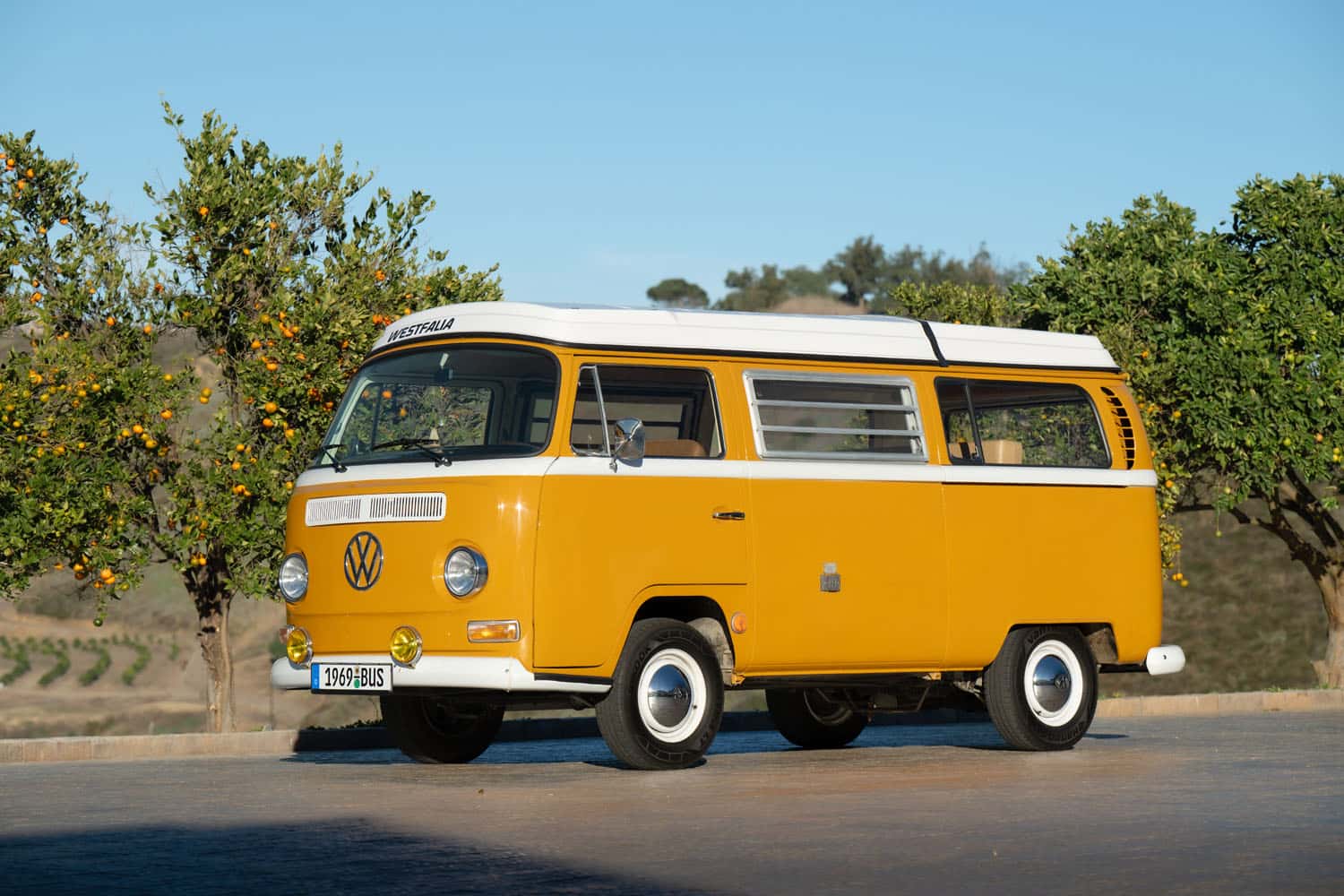 1969 Volkswagen Transporter (Van) sold for $30,000