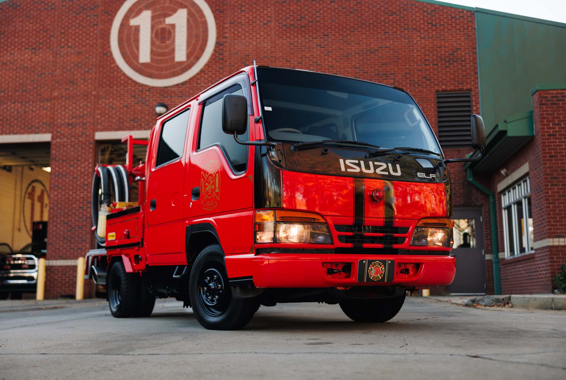1993 Isuzu Elf sold for $18,500