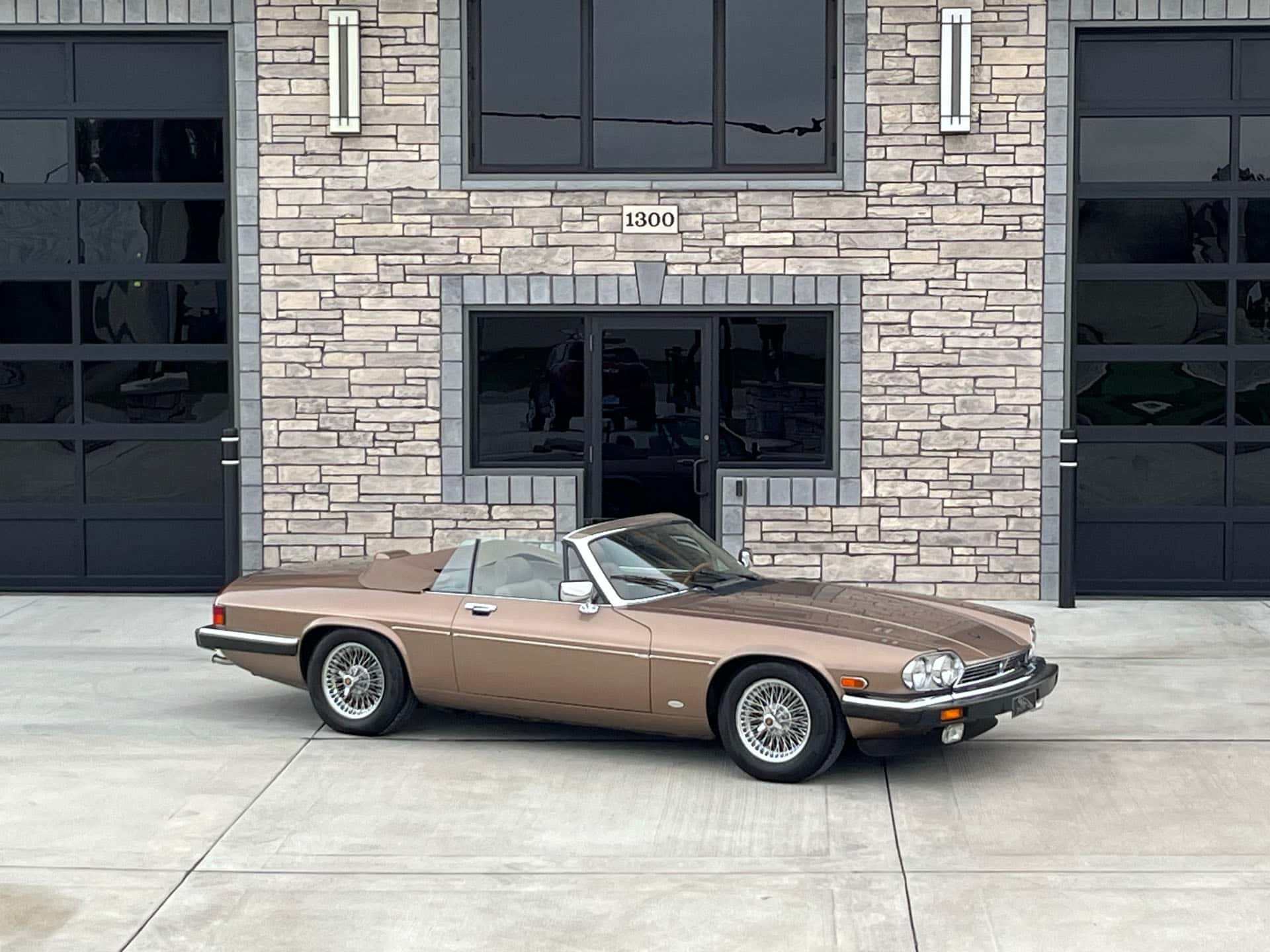 1988 Jaguar XJ-S sold for $12,500