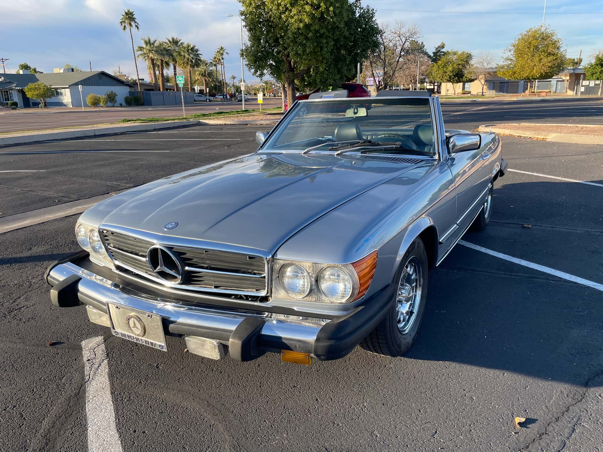 1981 Mercedes-Benz 380SL sold for $4,751