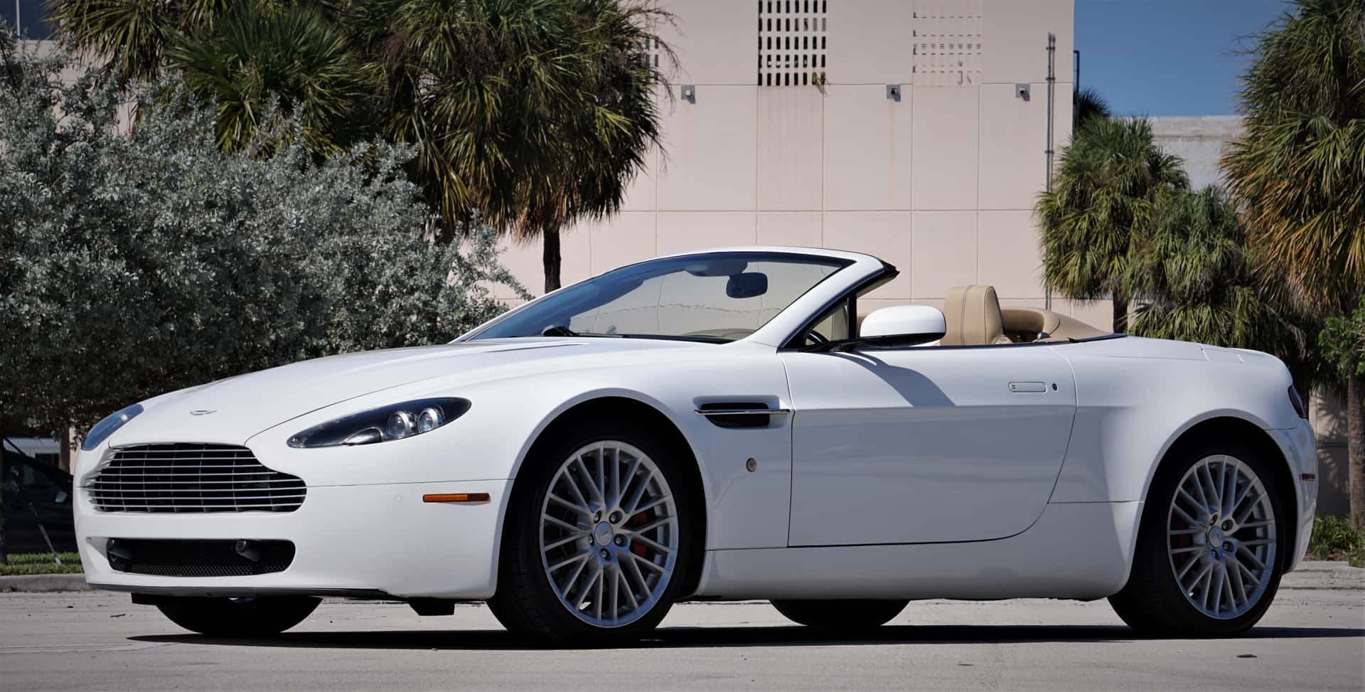 2009 Aston Martin V8 Vantage Roadster sold for $20,000
