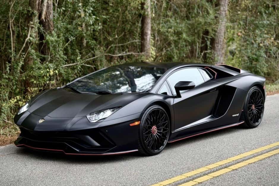 2018 Lamborghini Aventador sold for $265,000