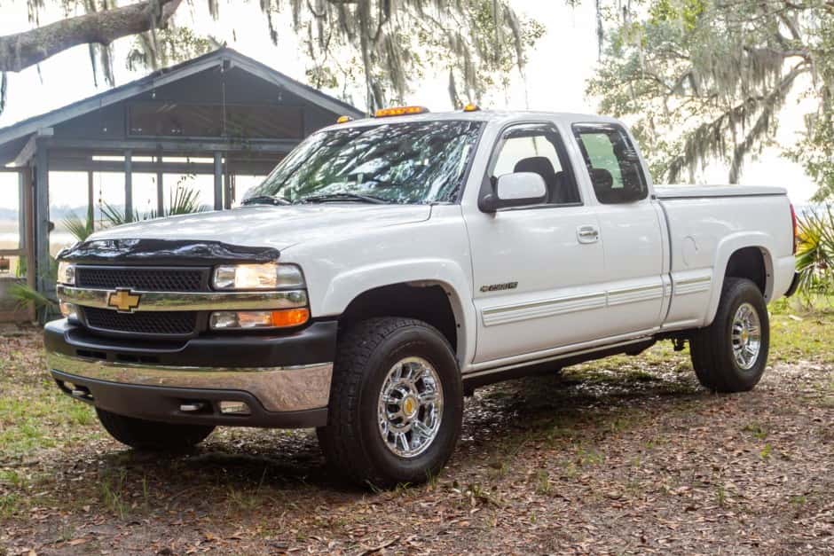 2001 Chevrolet Silverado GMT800 Heavy Duty (2000-2007) sold for $24,000