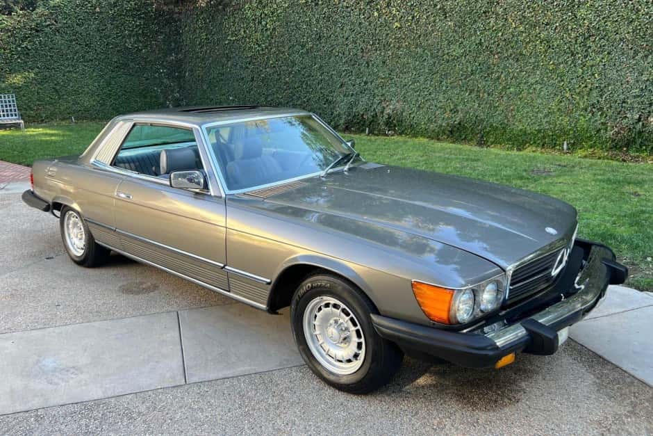 1980 Mercedes-Benz C107 SLC sold for $9,300