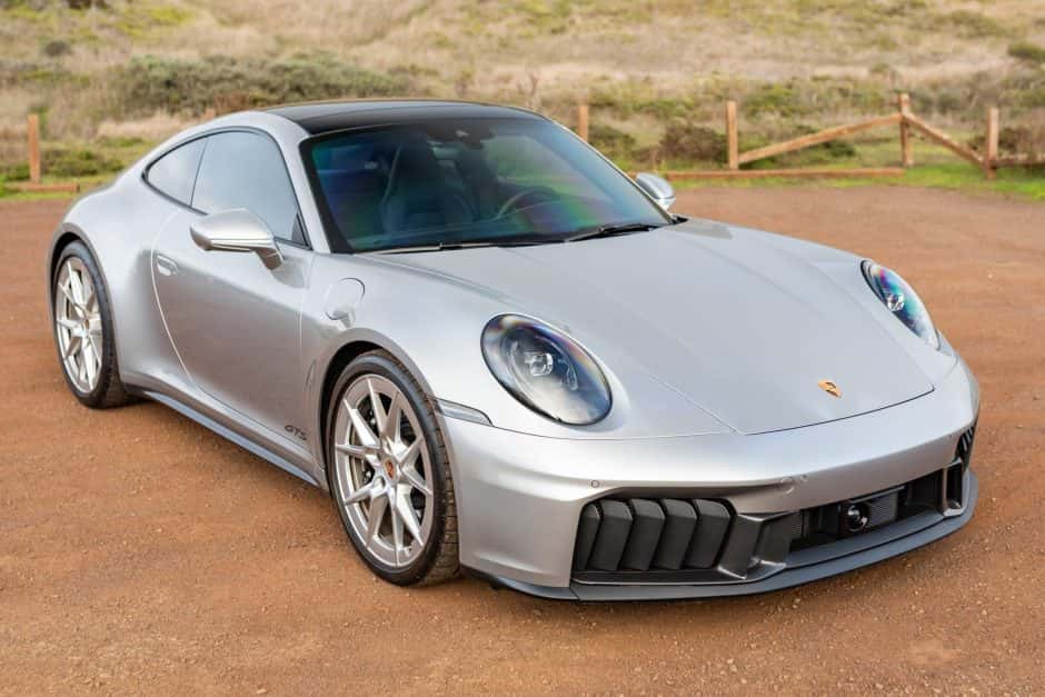 2025 Porsche 992 911 Carrera GTS sold for $172,777