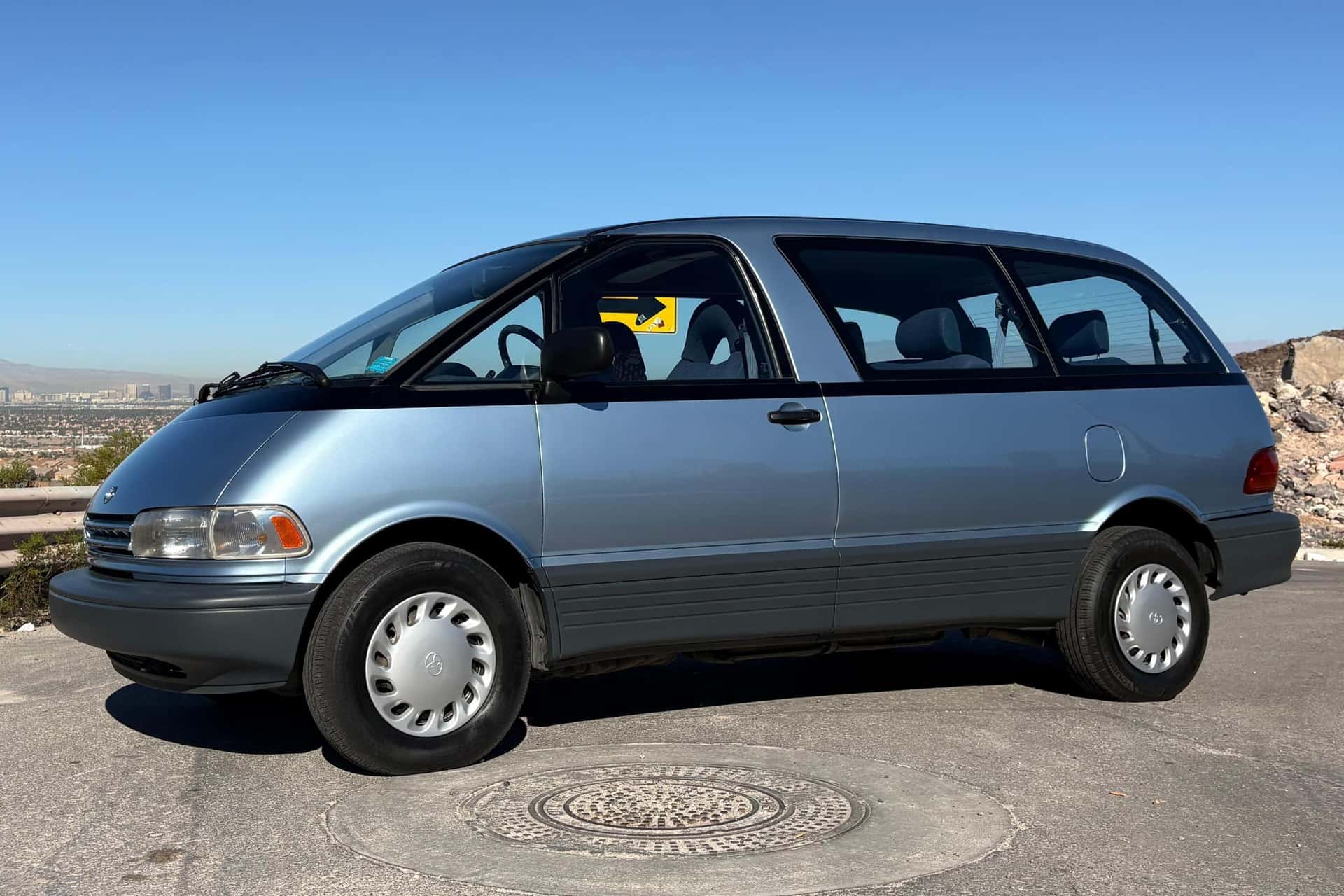 1991 Toyota Previa sold for $7,654