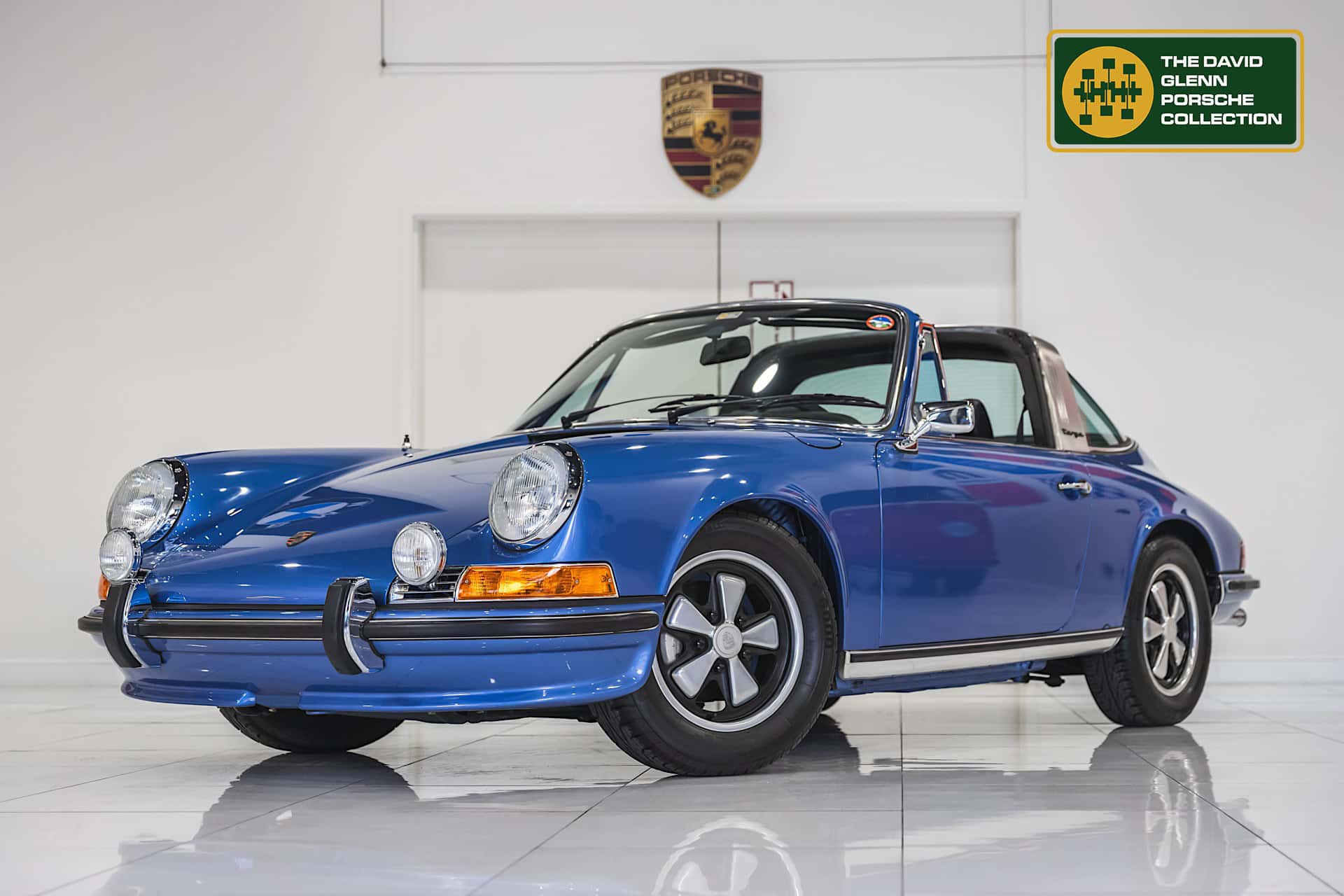 1972 Porsche 911 sold for $177,000