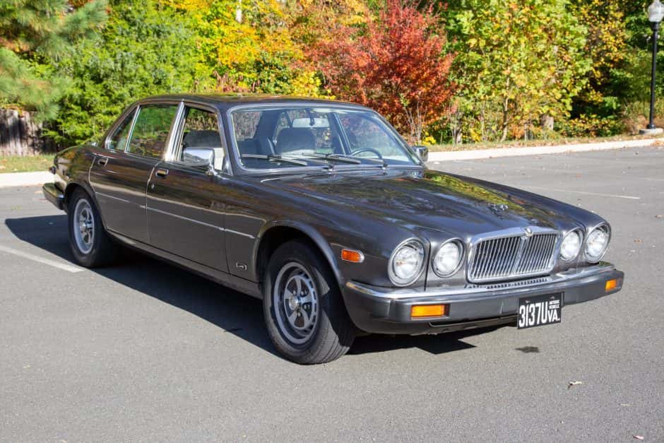1987 Jaguar XJ Series 3 (1980-1992) sold for $3,500