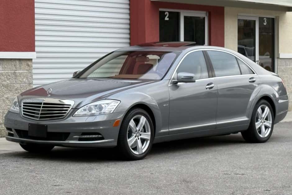 2012 Mercedes-Benz W221 S-Class sold for $16,876