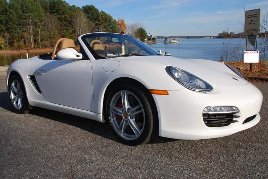 2010 Porsche 987 Boxster sold for $32,000