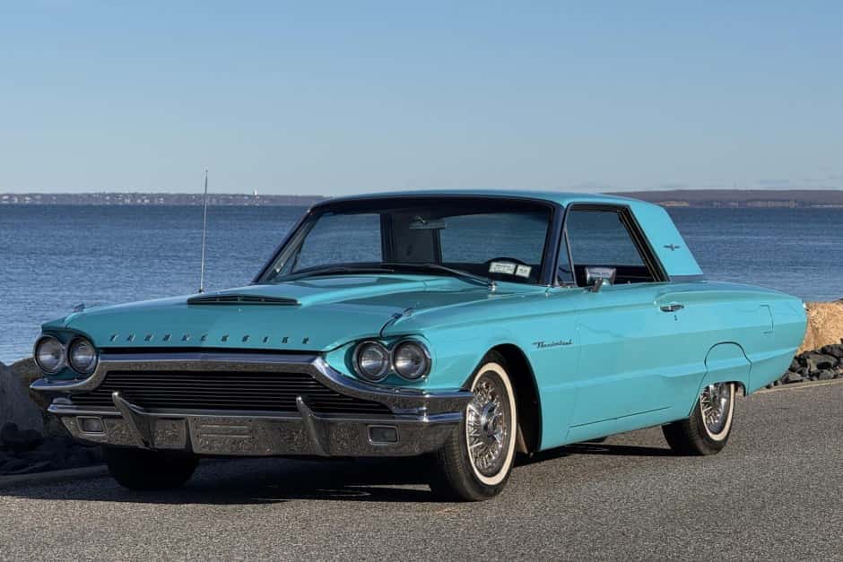 1964 Ford Thunderbird (1964-1966) sold for $5,800
