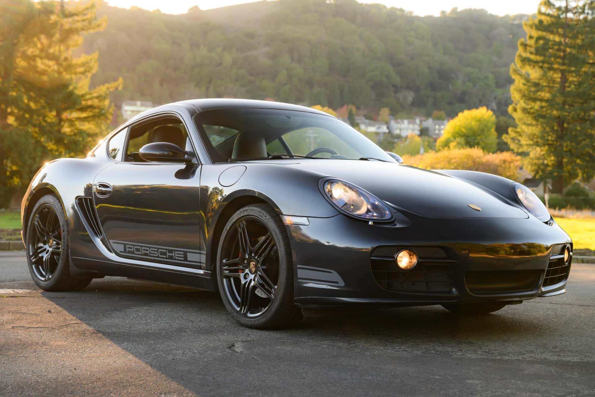 2007 Porsche 987 Cayman sold for $26,000