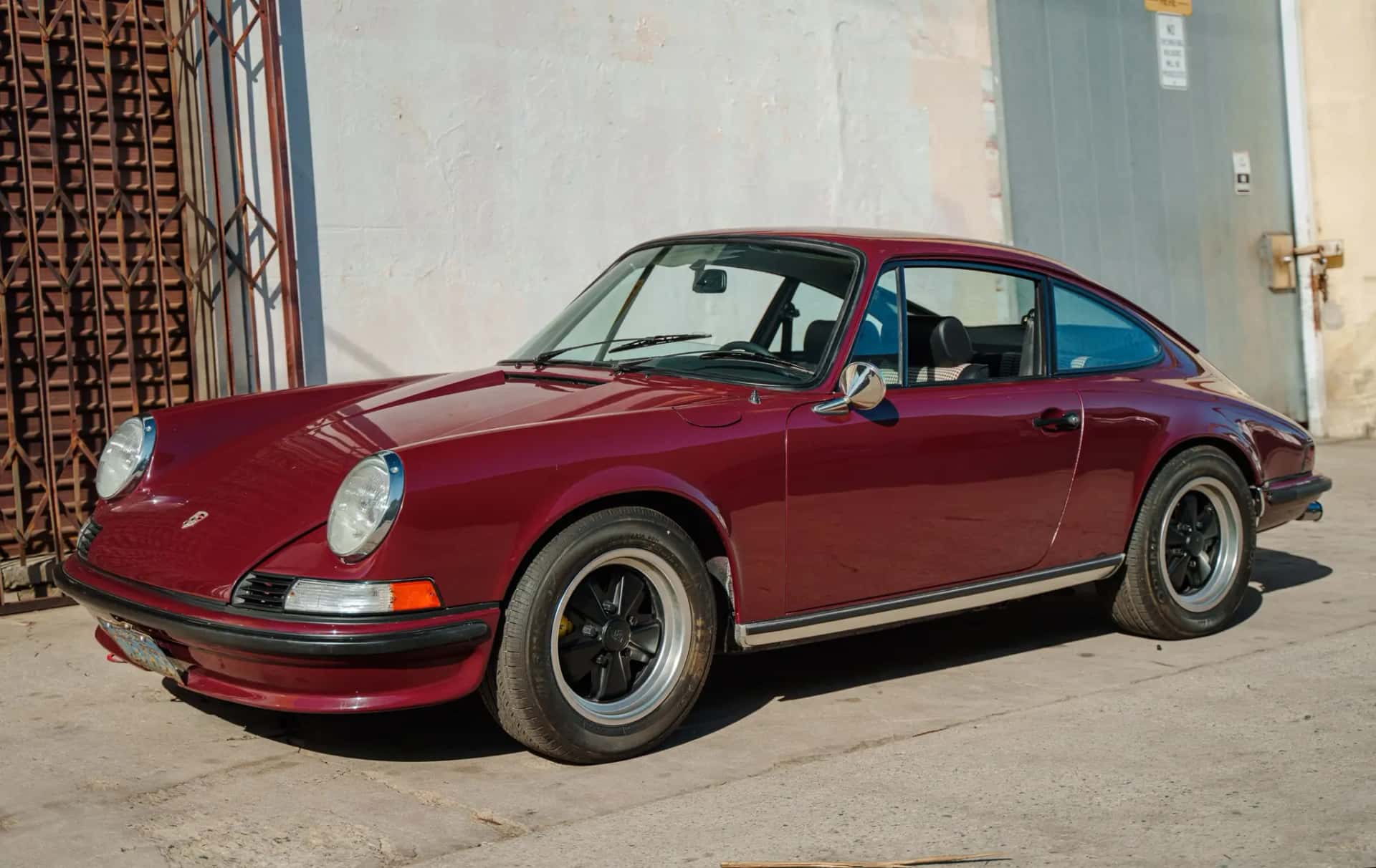 1970 Porsche 911T Coupe sold for $37,500