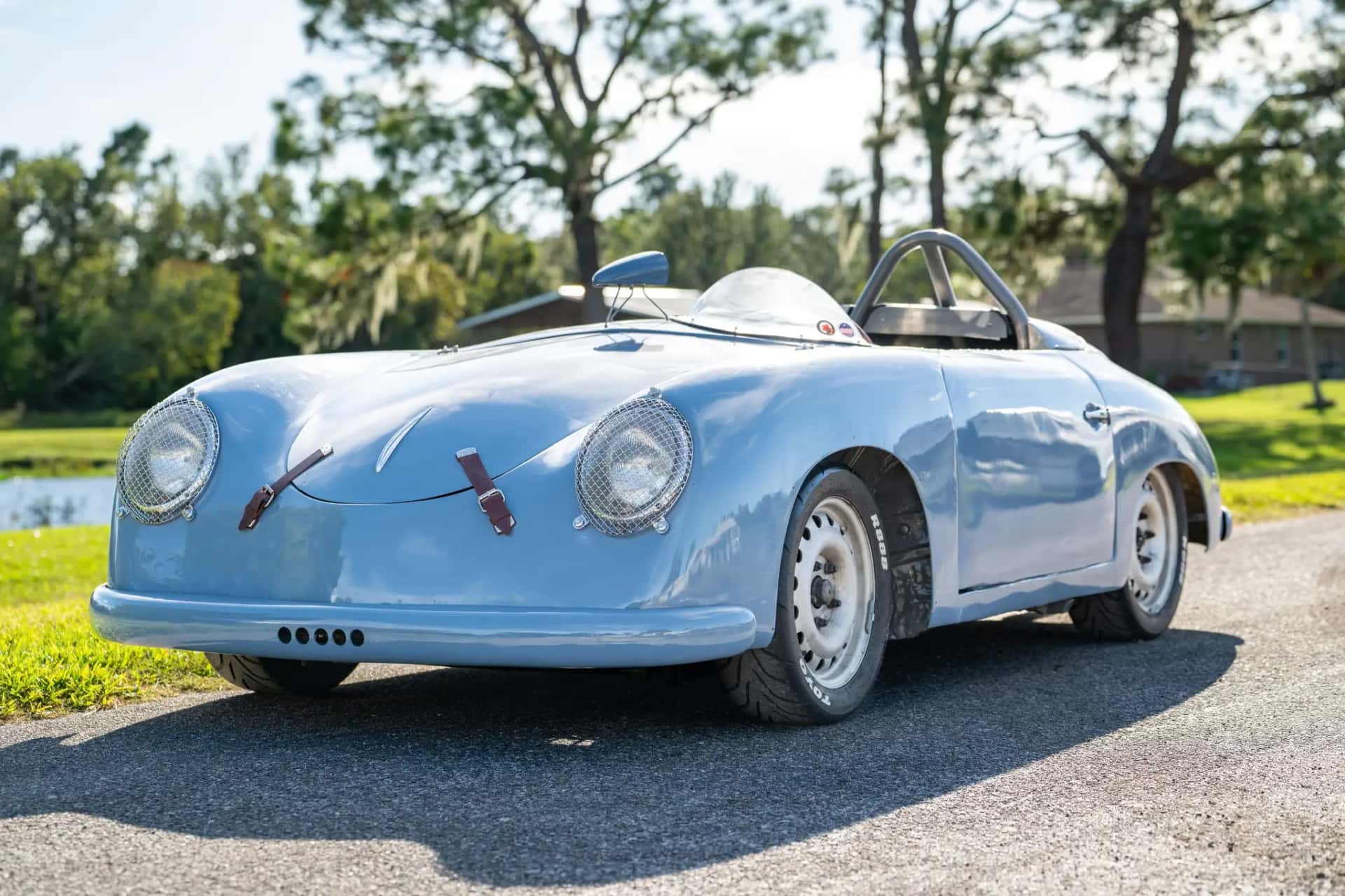 1961 Porsche 356 B Coupe sold for $38,250