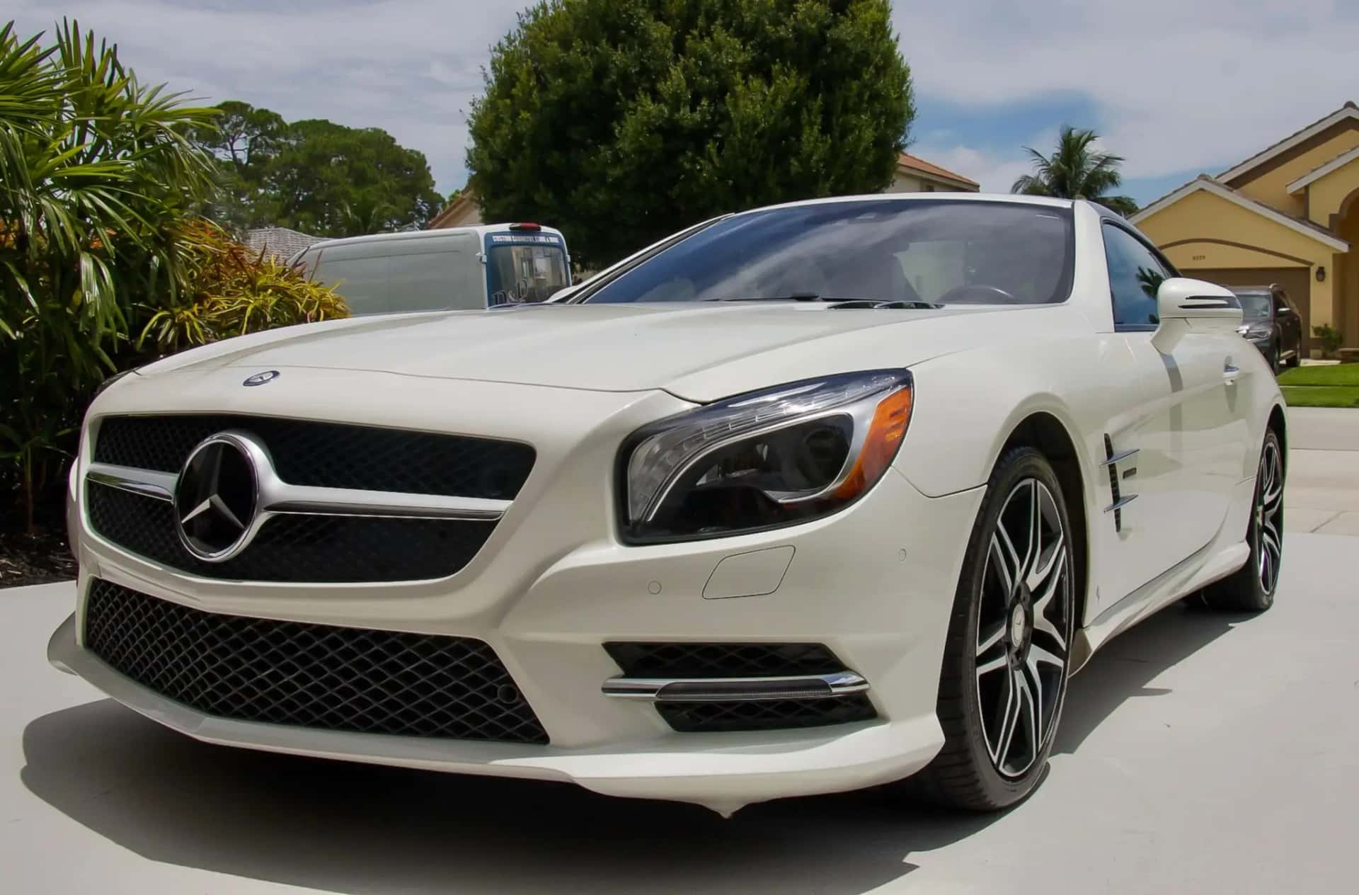 2015 Mercedes-Benz SL550 sold for $33,000