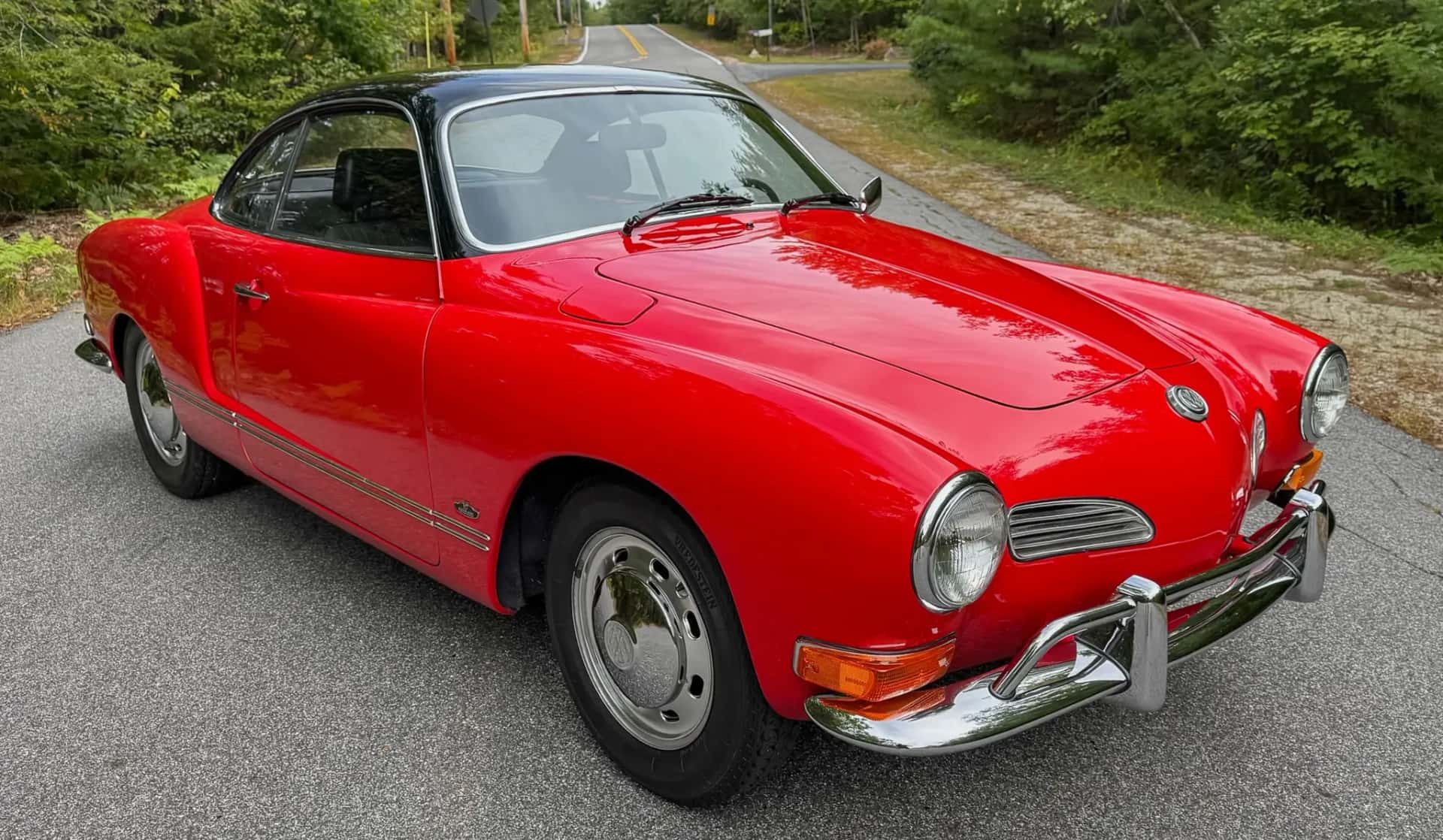 1971 Volkswagen Karmann Ghia sold for $23,700