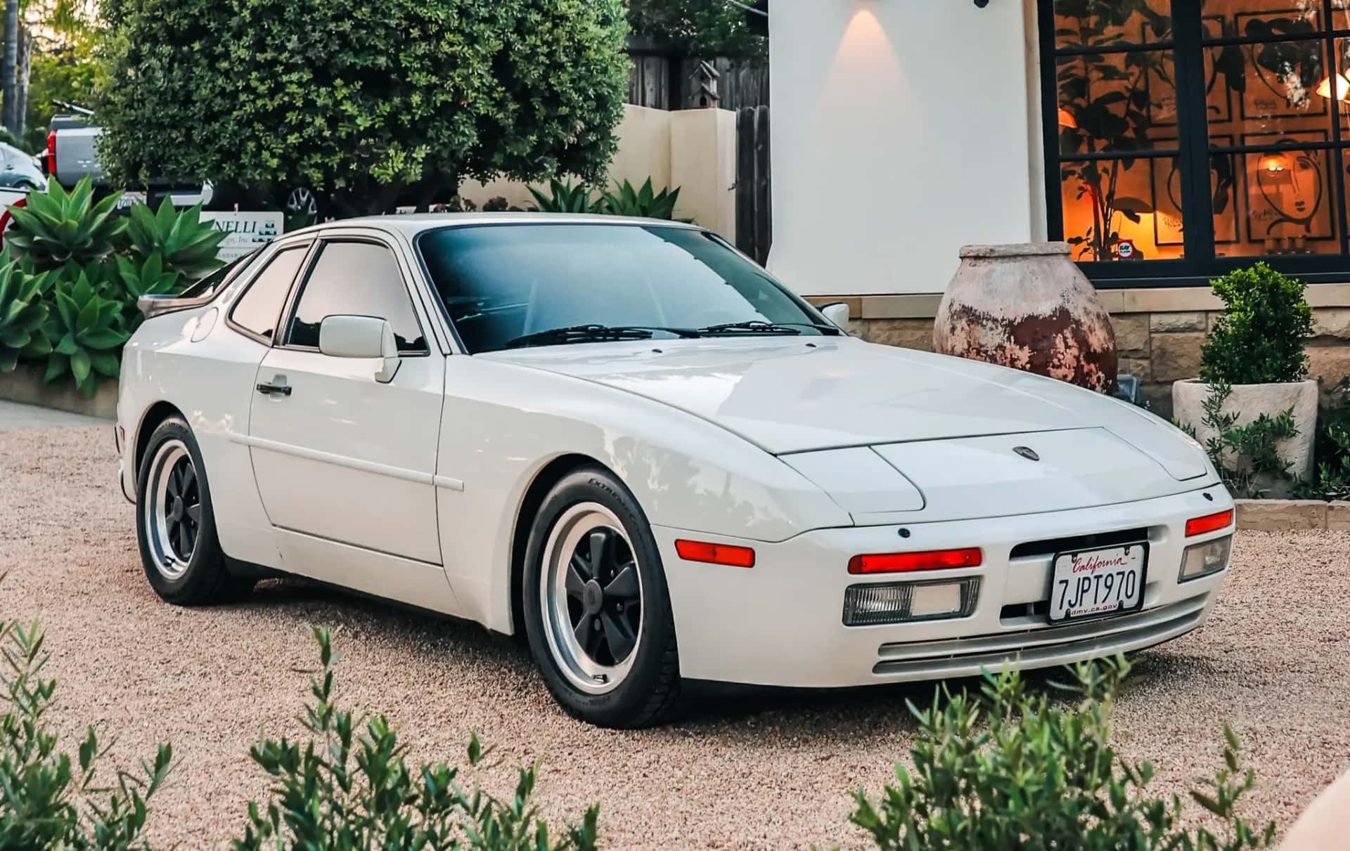 1986 Porsche 944 Turbo sold for $30,250