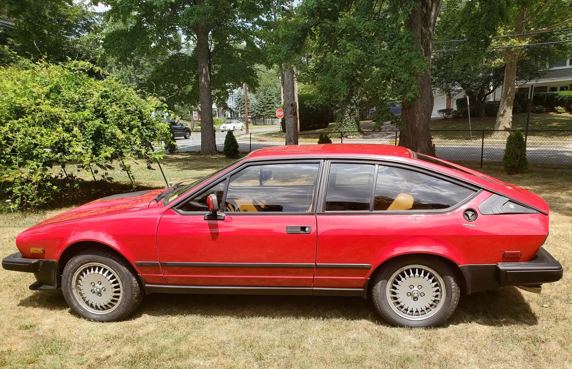 1986 Alfa Romeo GTV6 sold for $17,250