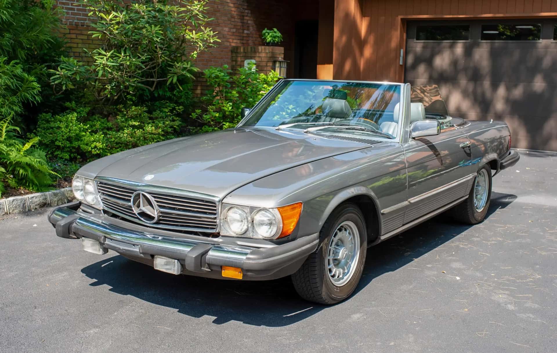 1983 Mercedes-Benz 380SL sold for $6,000