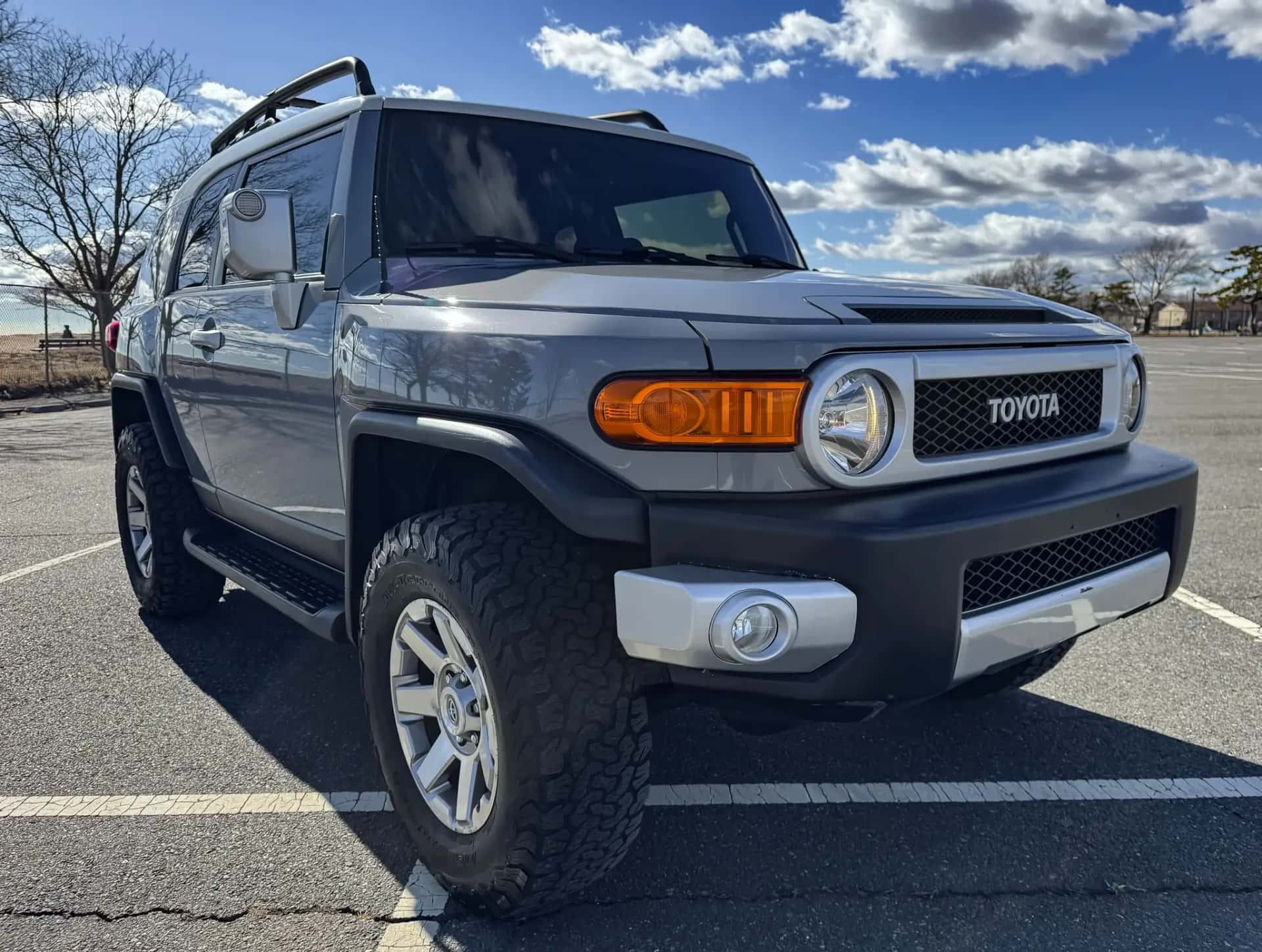 2014 Toyota FJ Cruiser sold for $26,500