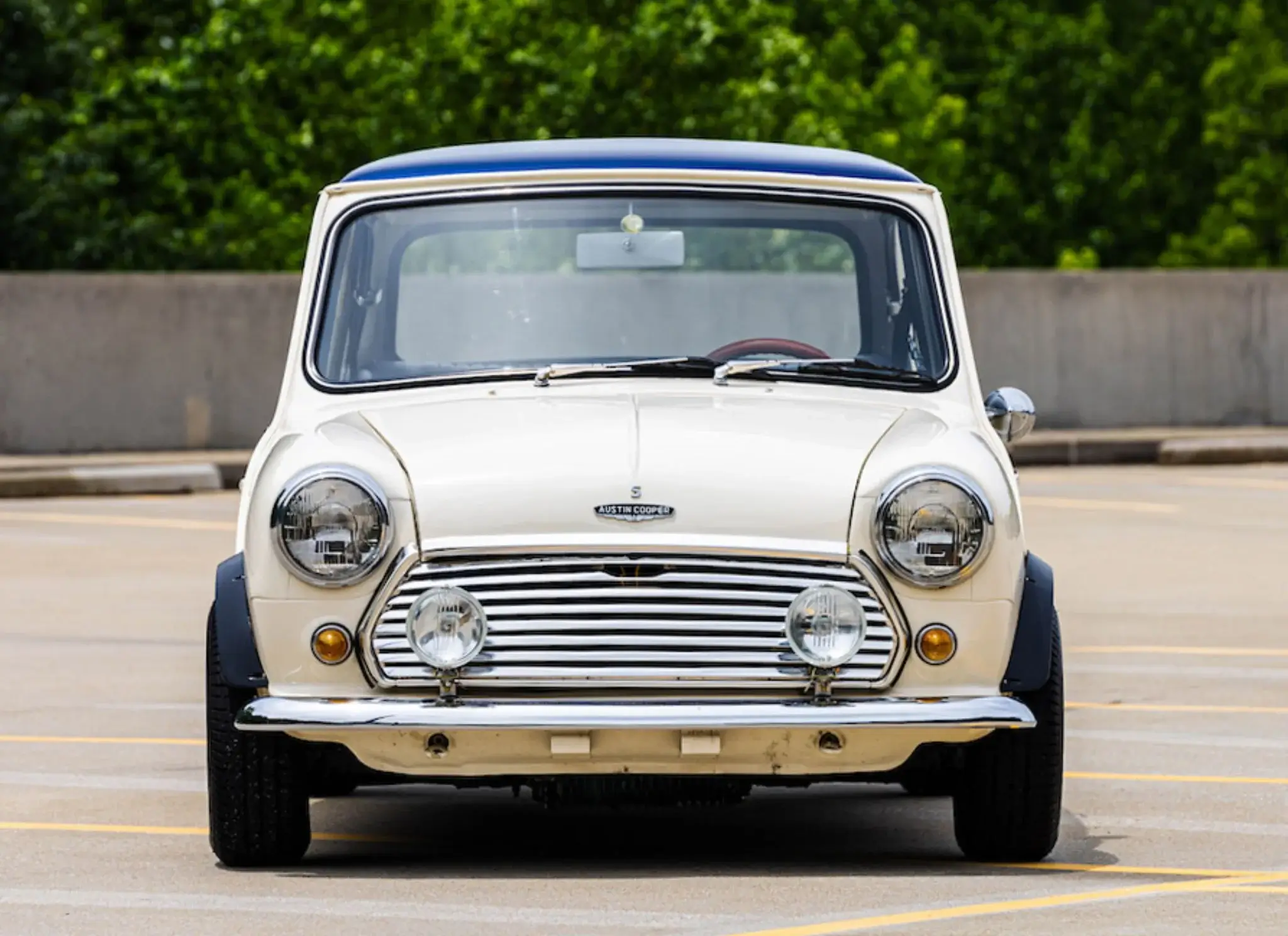 1965 Austin Mini Cooper sold for $16,000