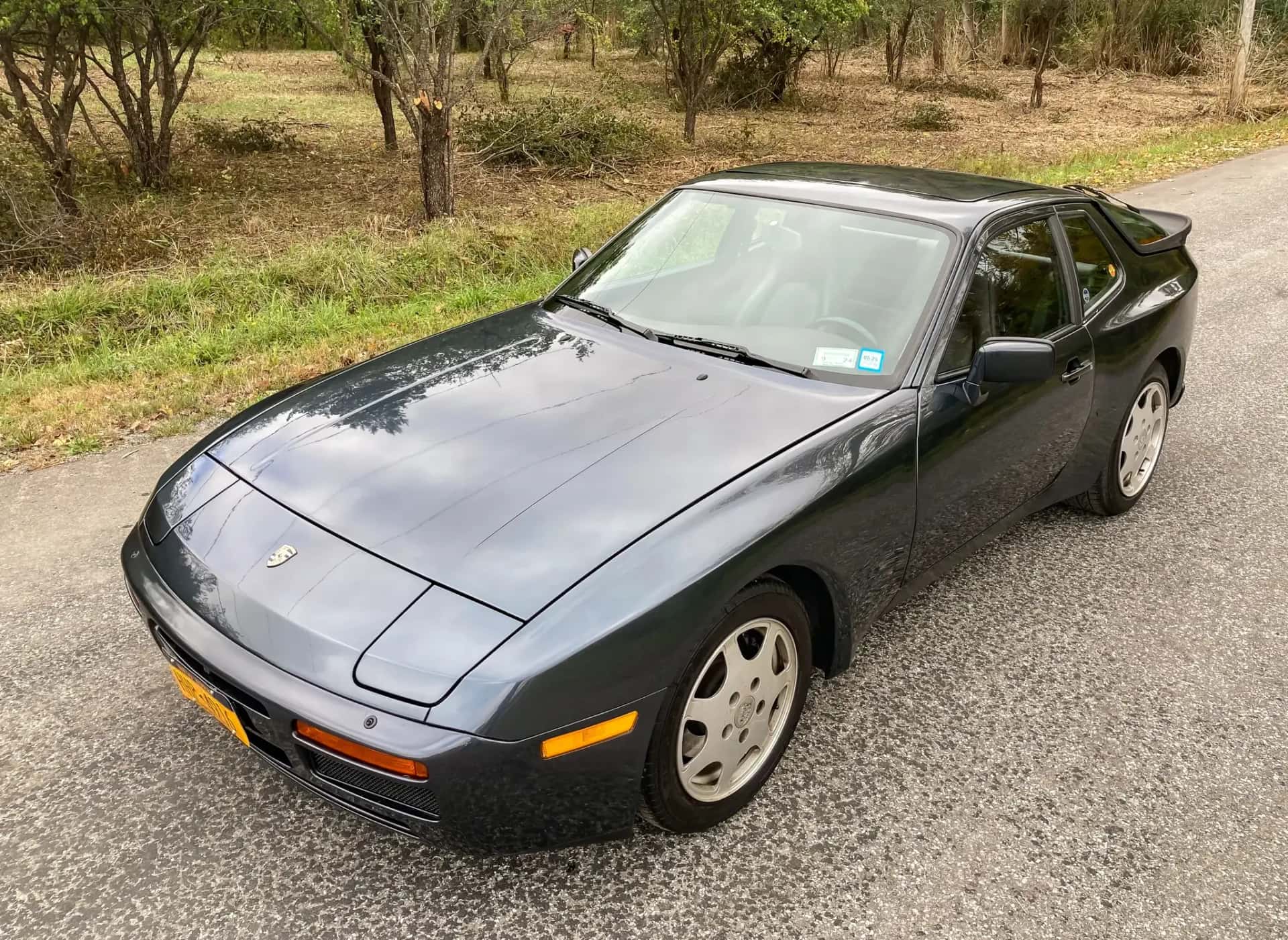 1988 Porsche 944 sold for $15,100
