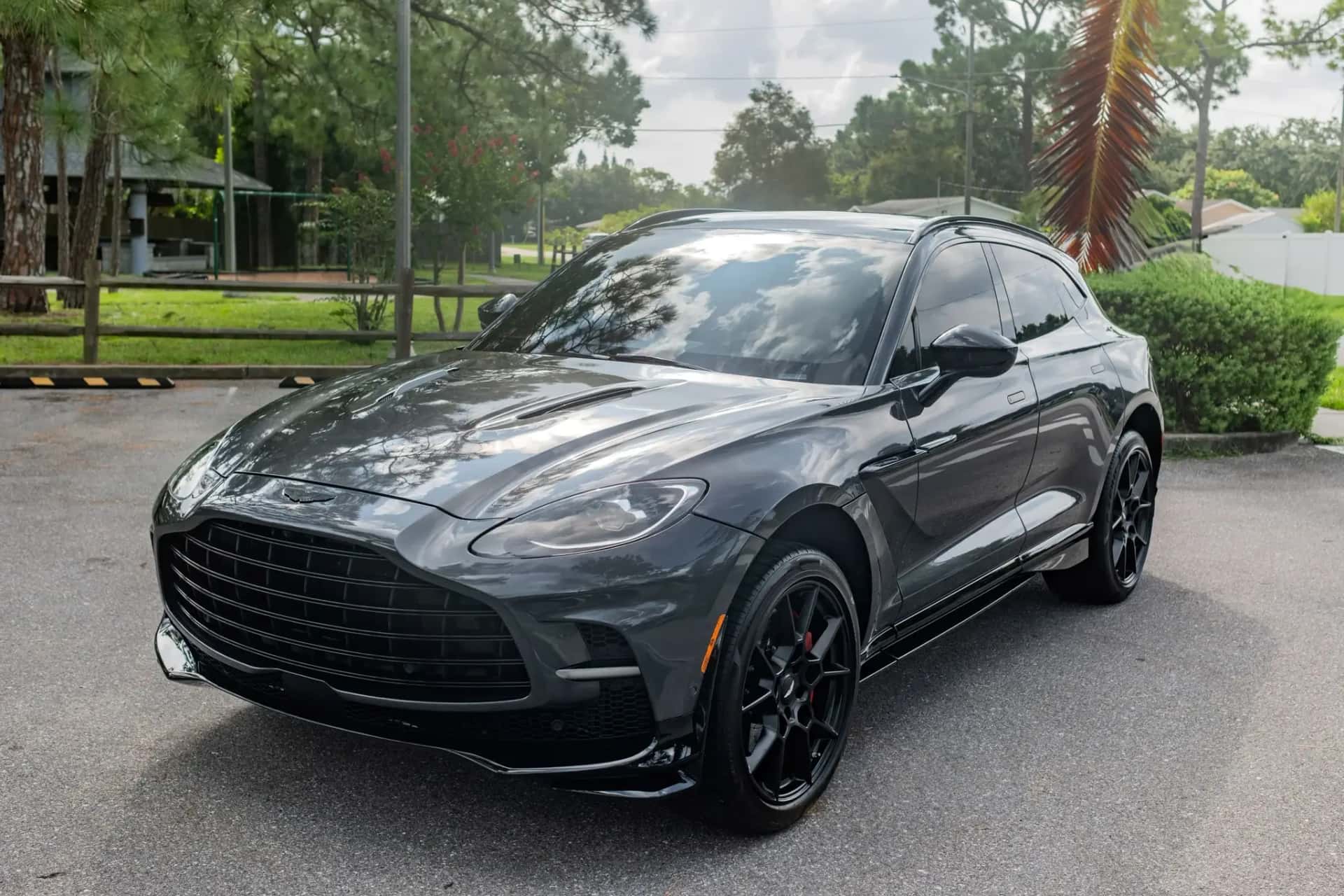 2023 Aston Martin DBX sold for $165,000