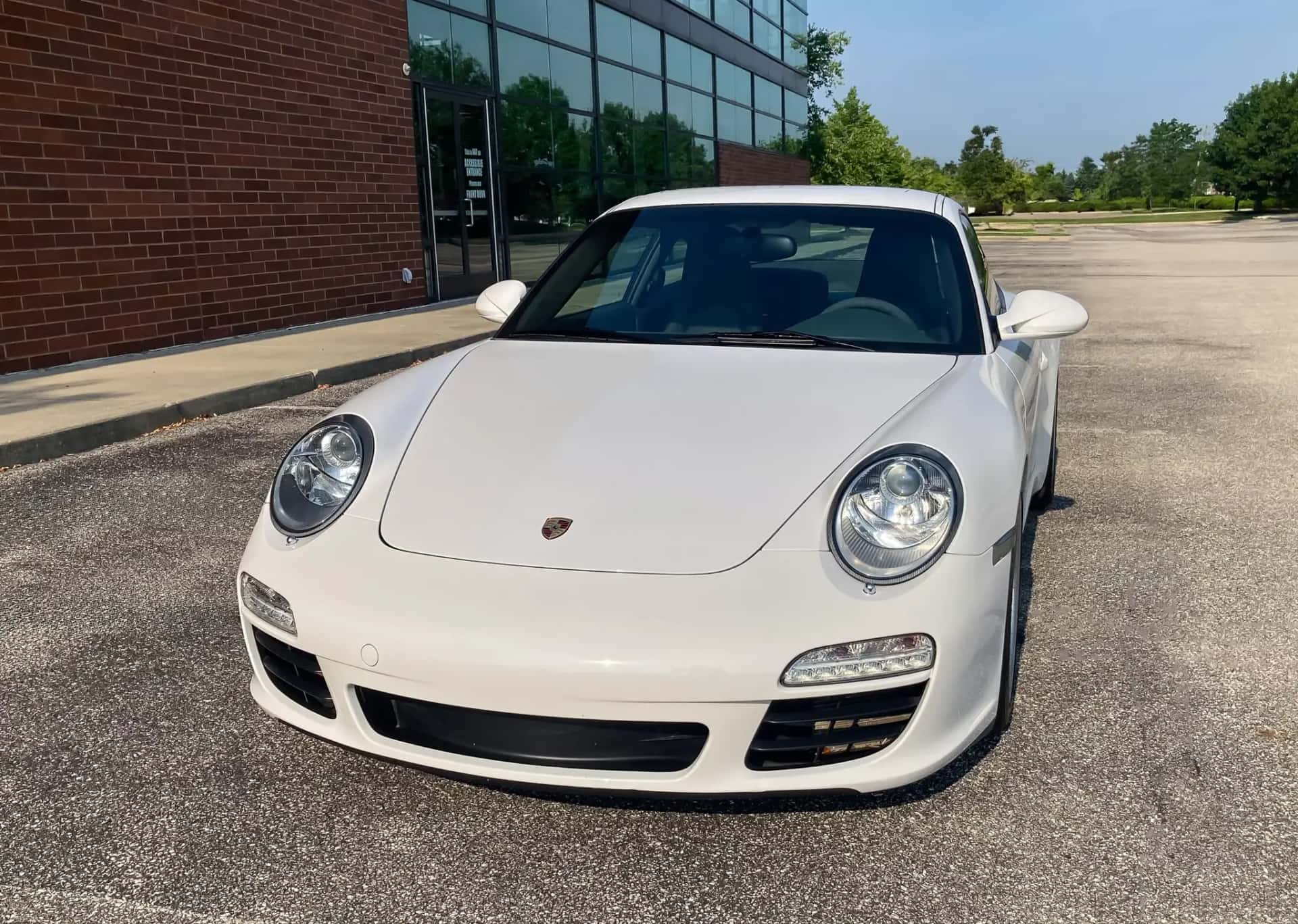 2009 Porsche 911 Carrera sold for $44,000
