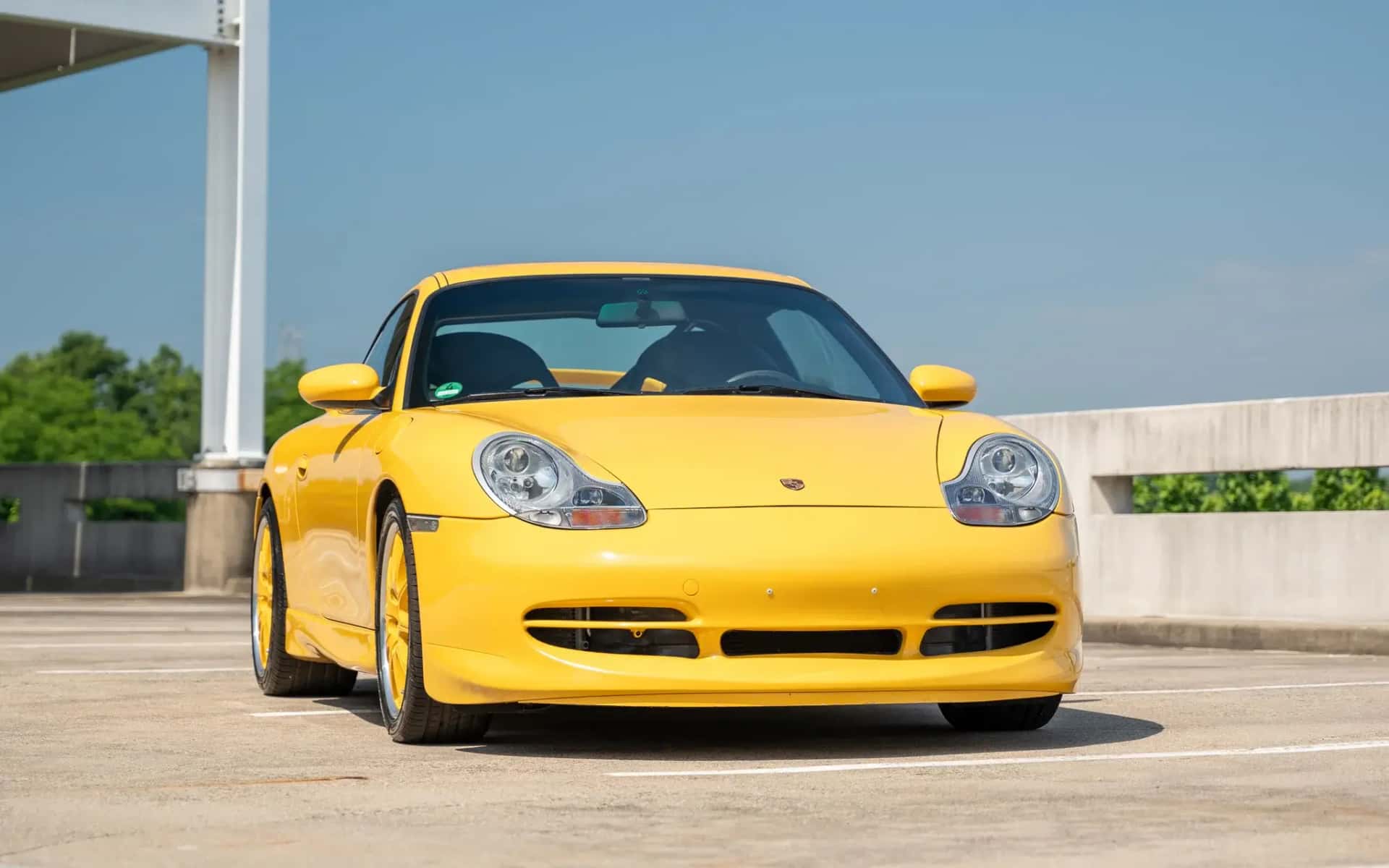 1999 Porsche 911 Carrera 4 sold for $85,000