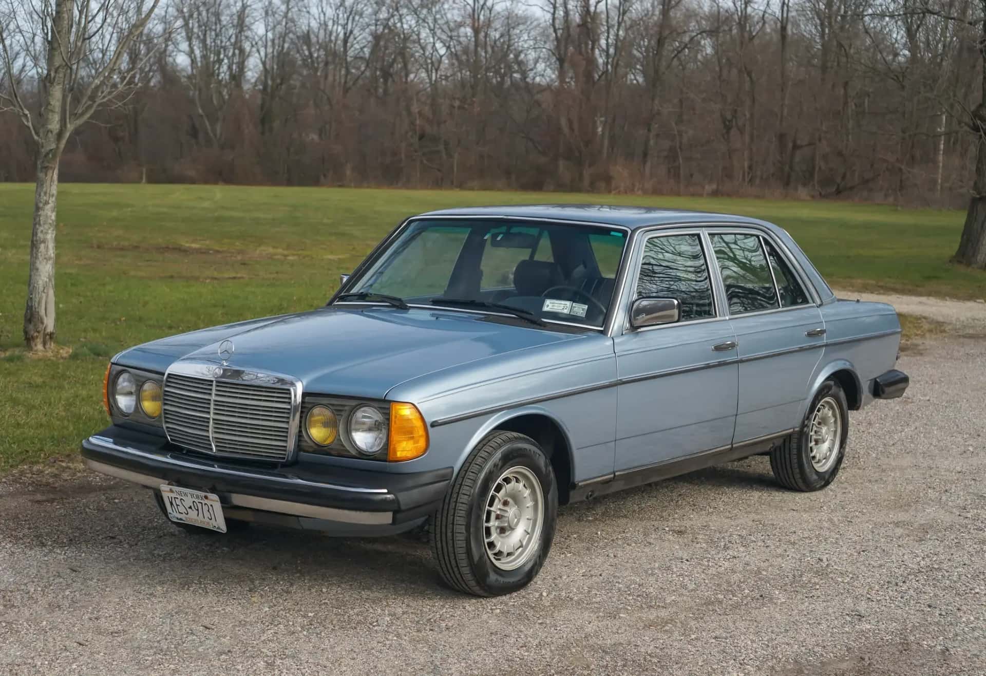 1985 Mercedes-Benz 300D sold for $7,100