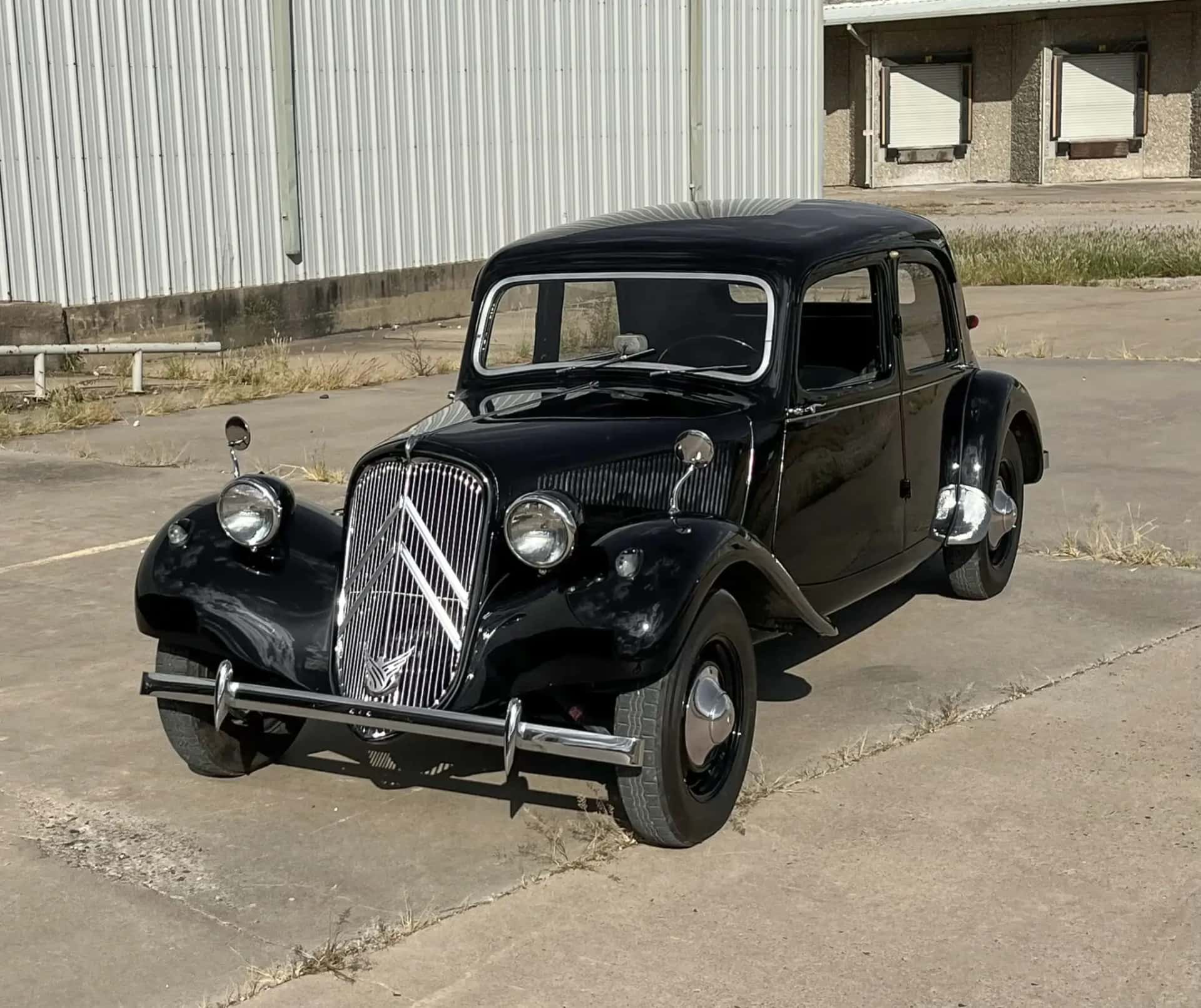 1952 Citroen Traction Avant sold for $19,000