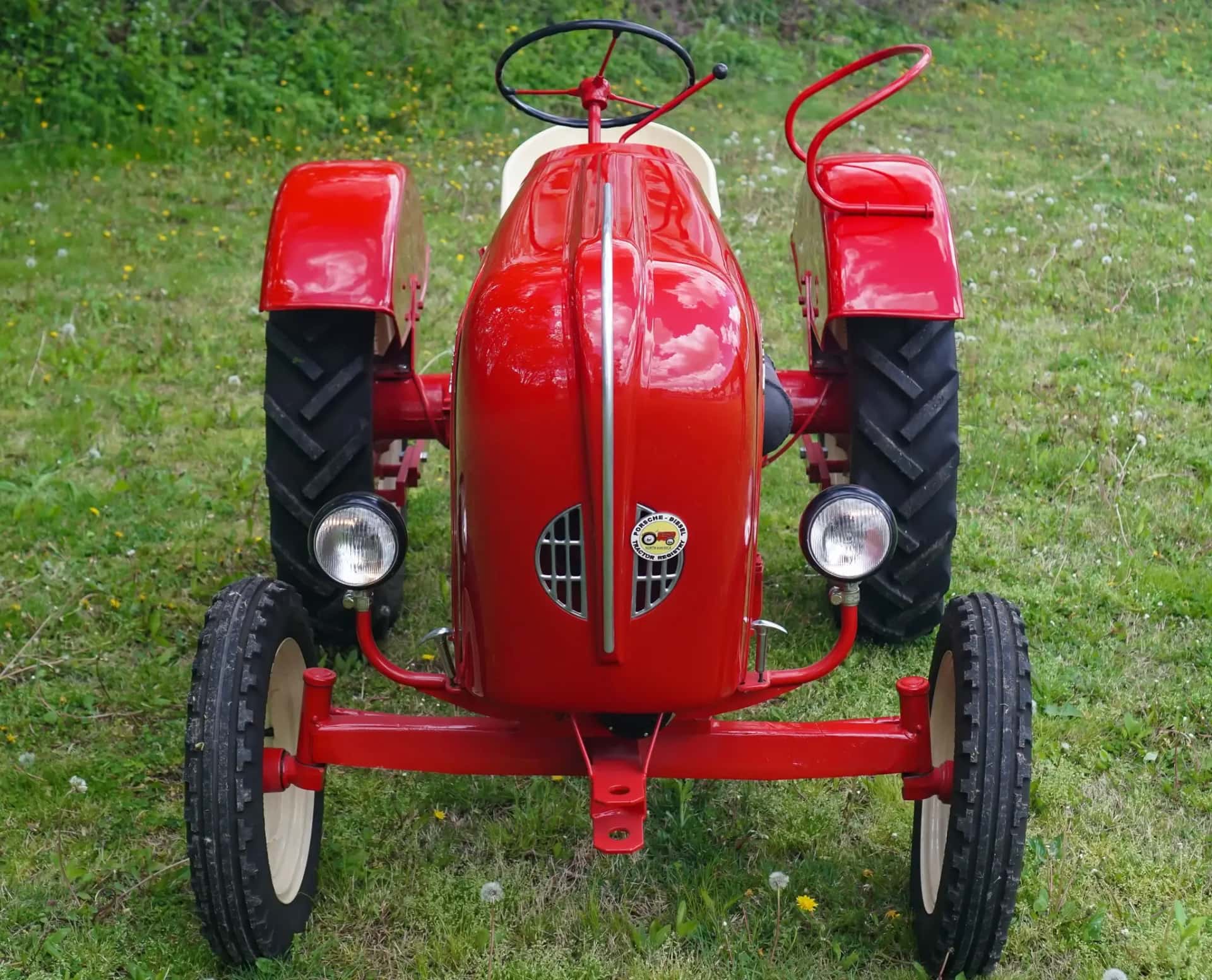 1960 Porsche Diesel Junior Tractor sold for $39,500