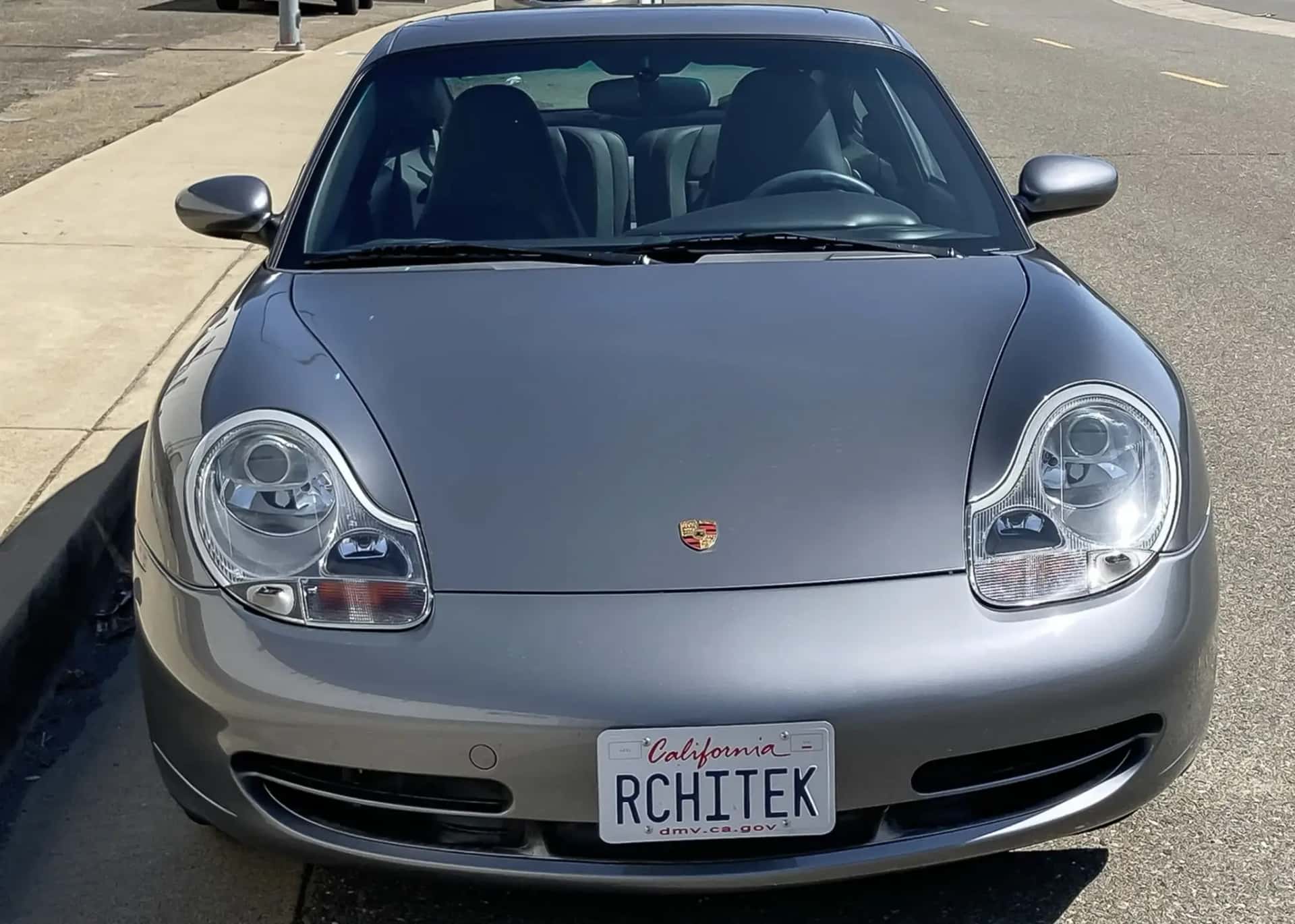 2001 Porsche 911 Carrera 4 sold for $26,500