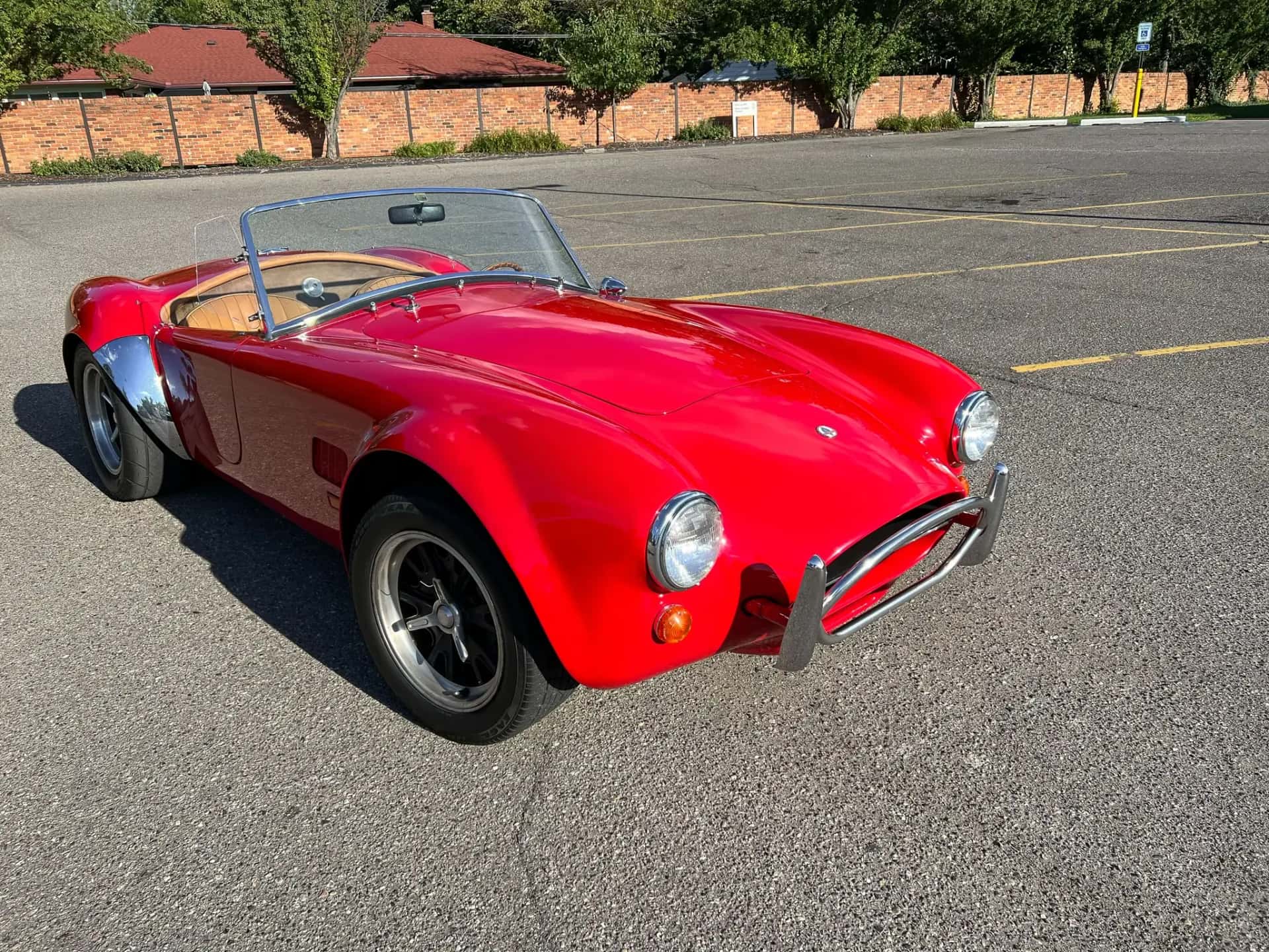 1985 AC Cobra sold for $126,000