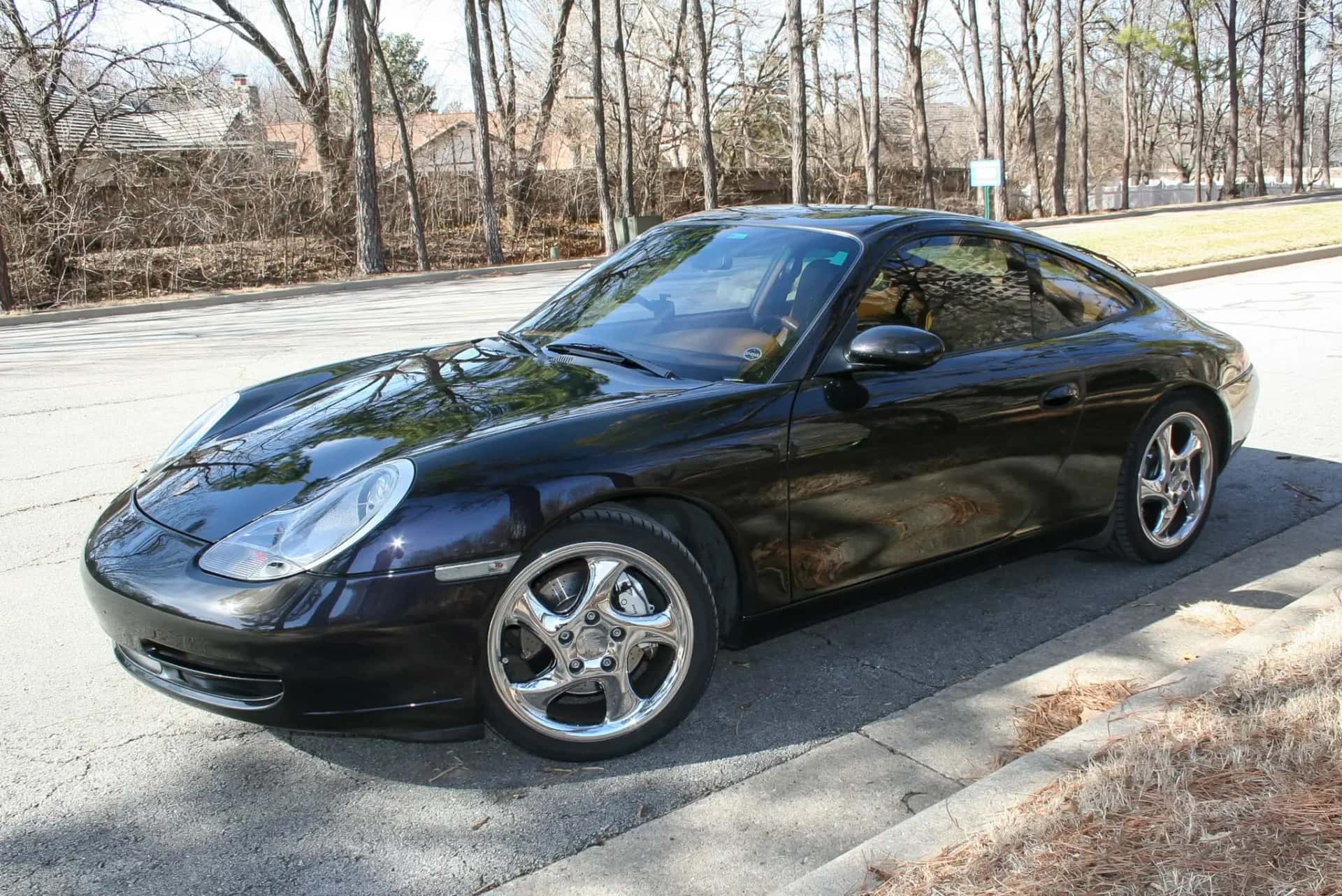2000 Porsche 911 Carrera 4 sold for $32,500
