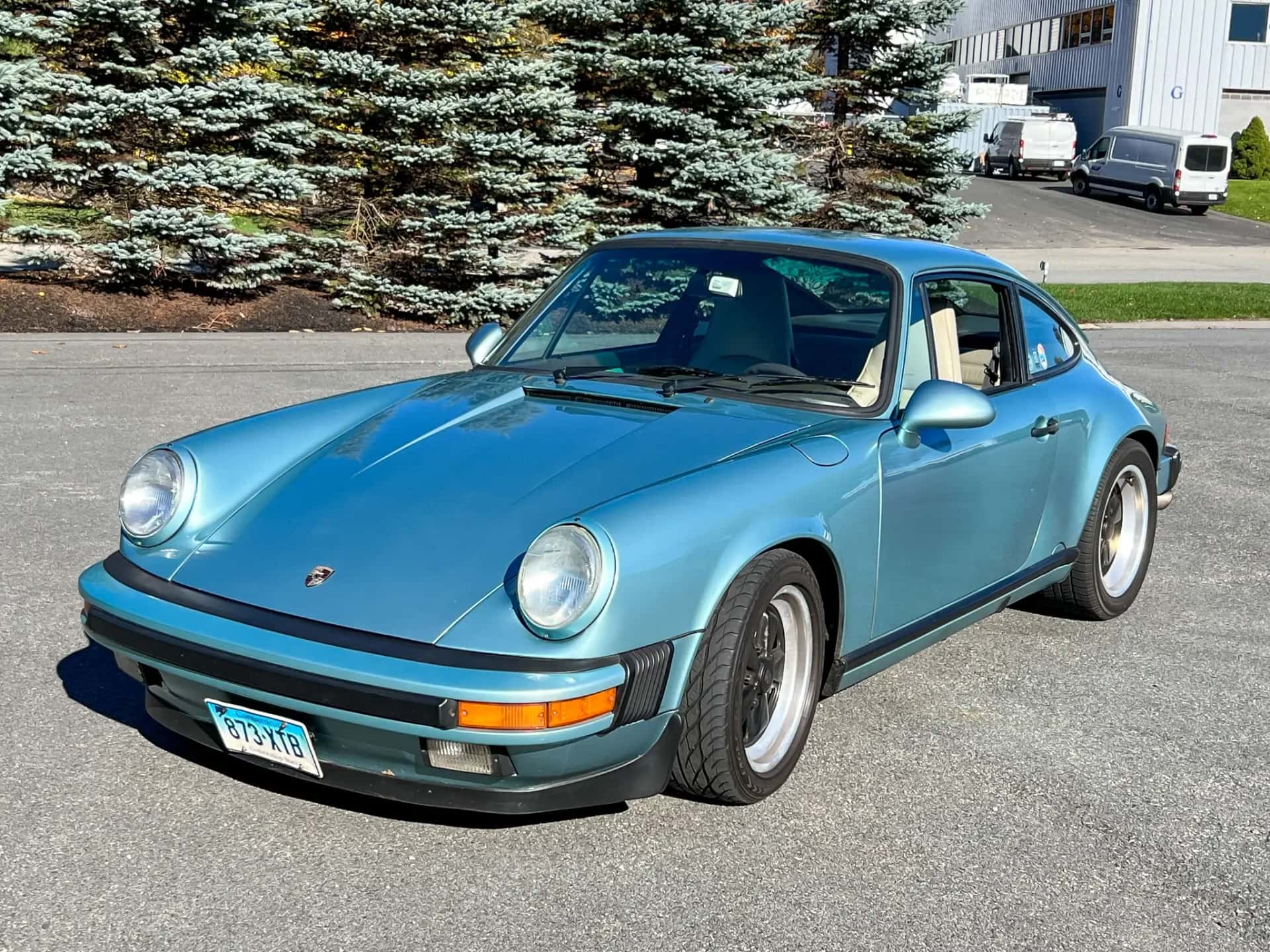 1987 Porsche 911 Carrera sold for $59,000