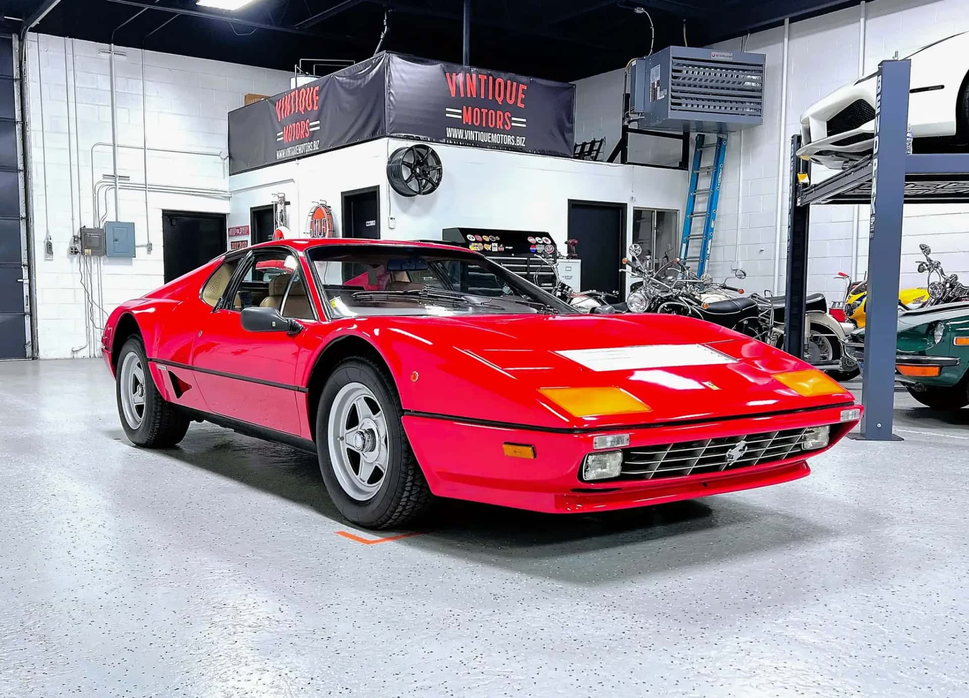 1984 Ferrari 512 BBi sold for $205,000