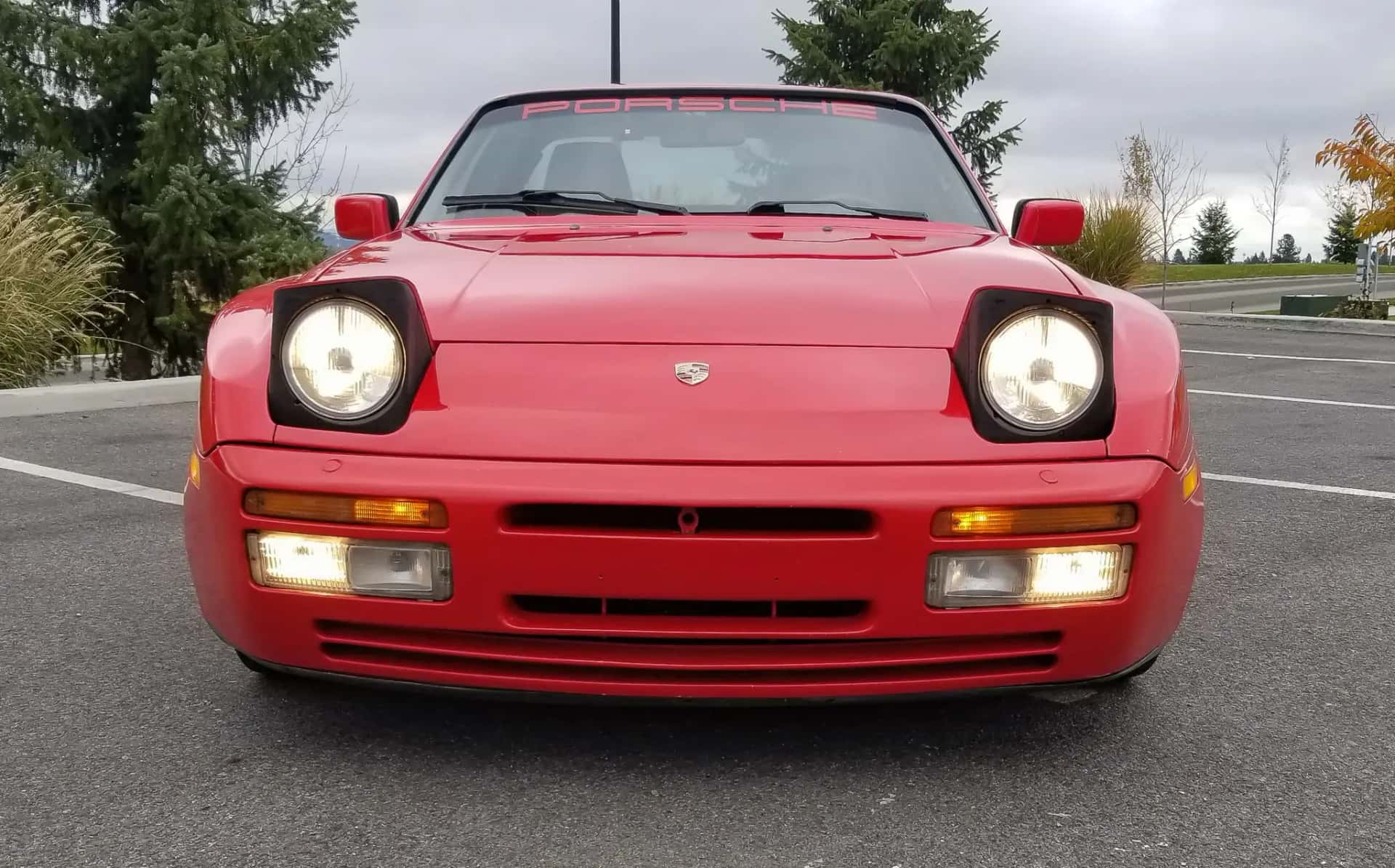 1989 Porsche 944 Turbo sold for $13,601
