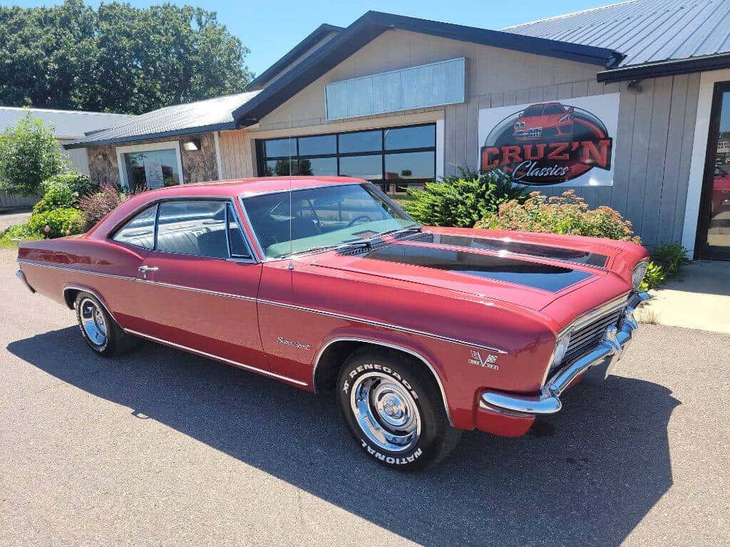 1966 Chevrolet Impala SS sold for $38,850