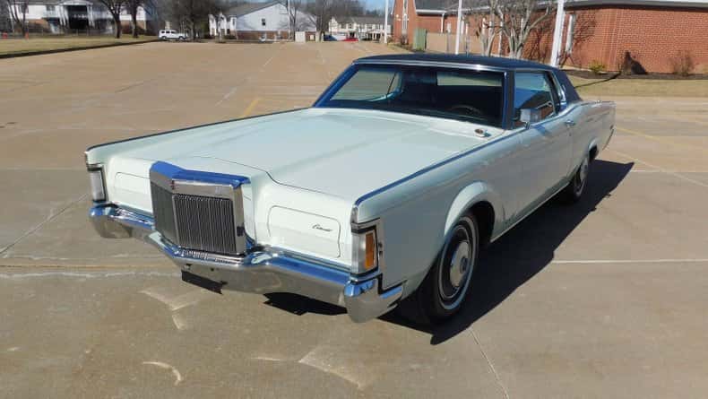 1970 Lincoln Continental Mark III sold for $26,250